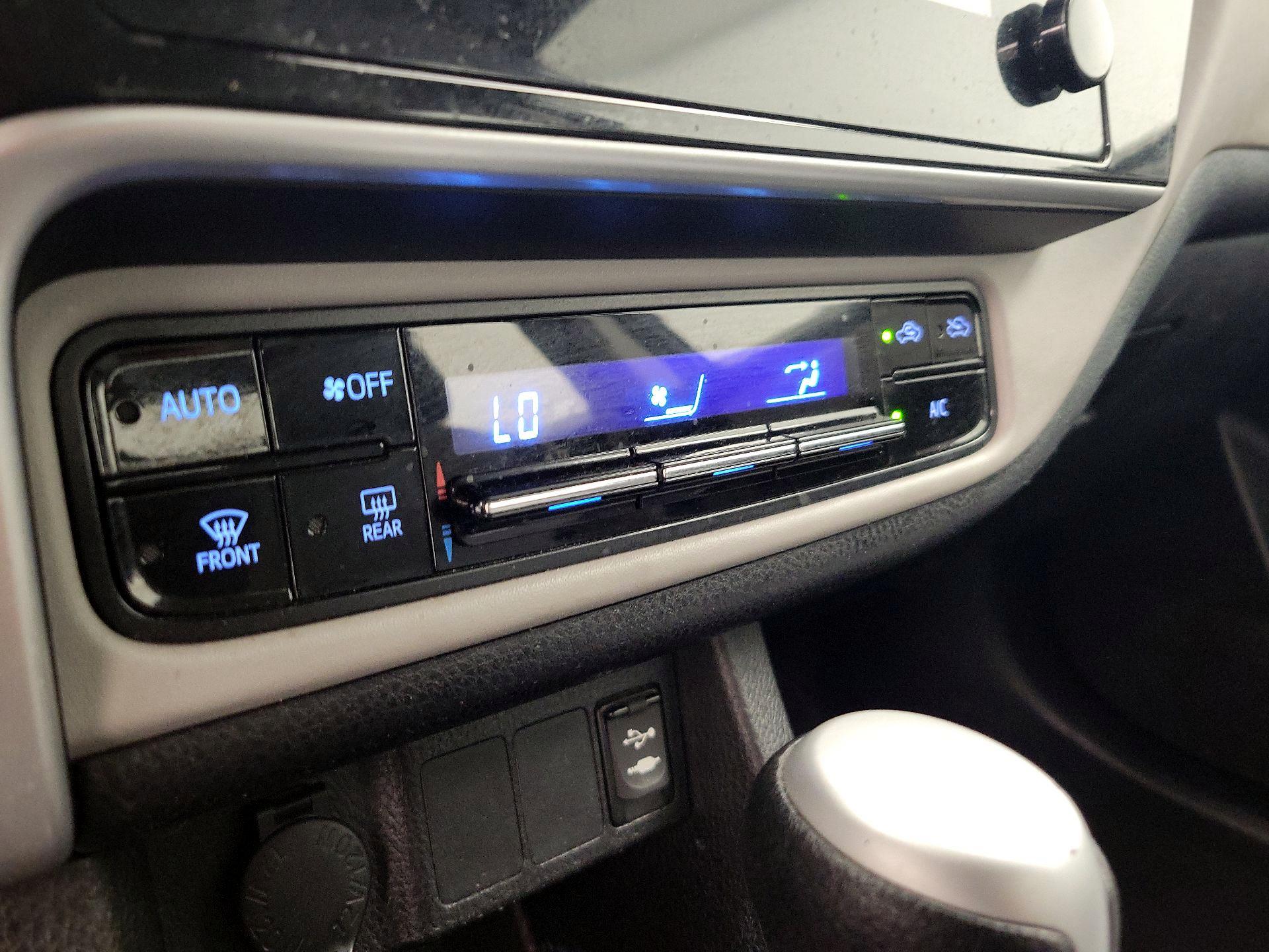 Thumbnail: 2017 Toyota Corolla - 16