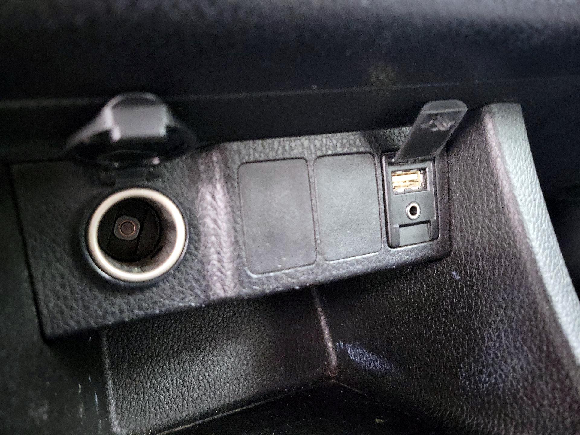 Thumbnail: 2017 Toyota Corolla - 18