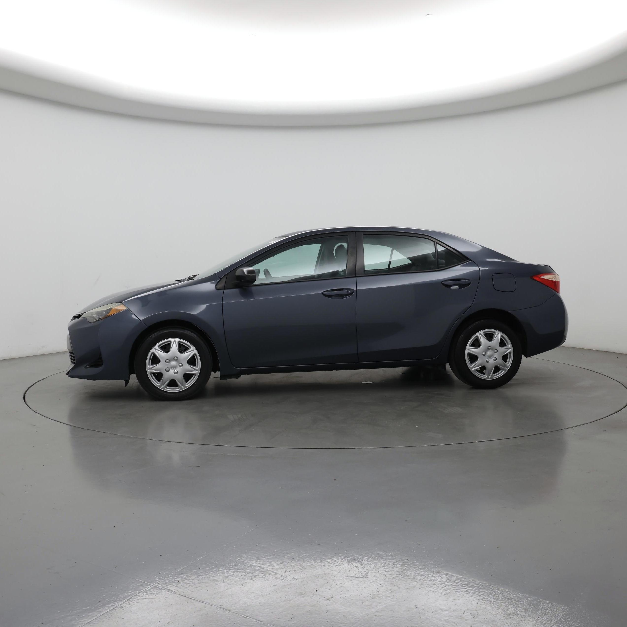 Thumbnail: 2017 Toyota Corolla - 3