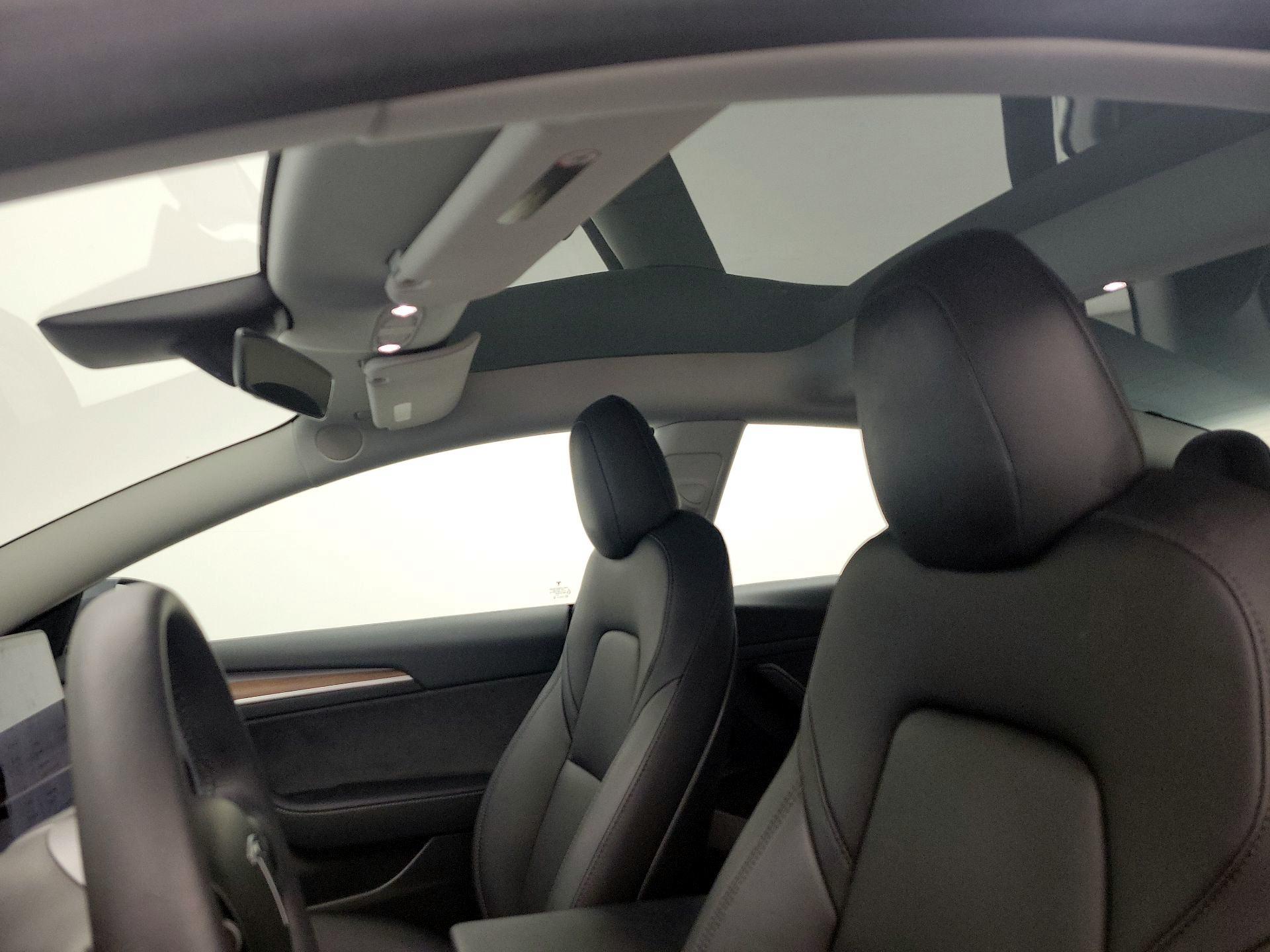 Thumbnail: 2023 Tesla Model 3 - 19