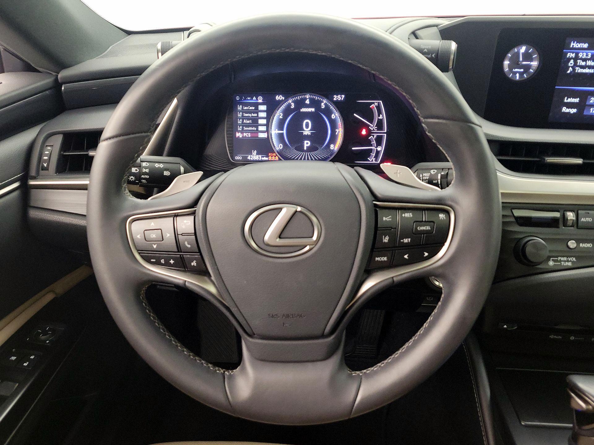 Thumbnail: 2019 Lexus ES - 10