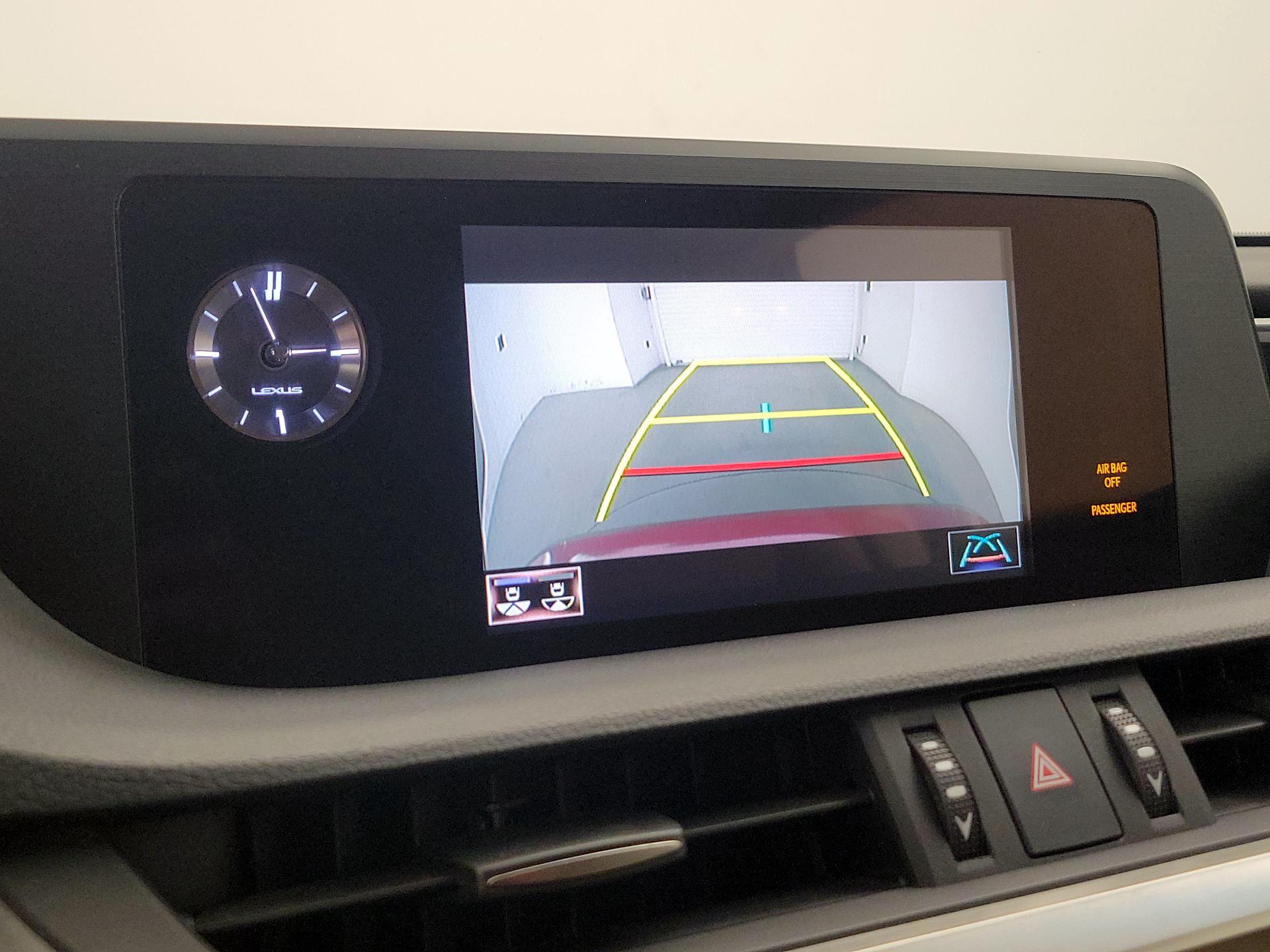 Thumbnail: 2019 Lexus ES - 13