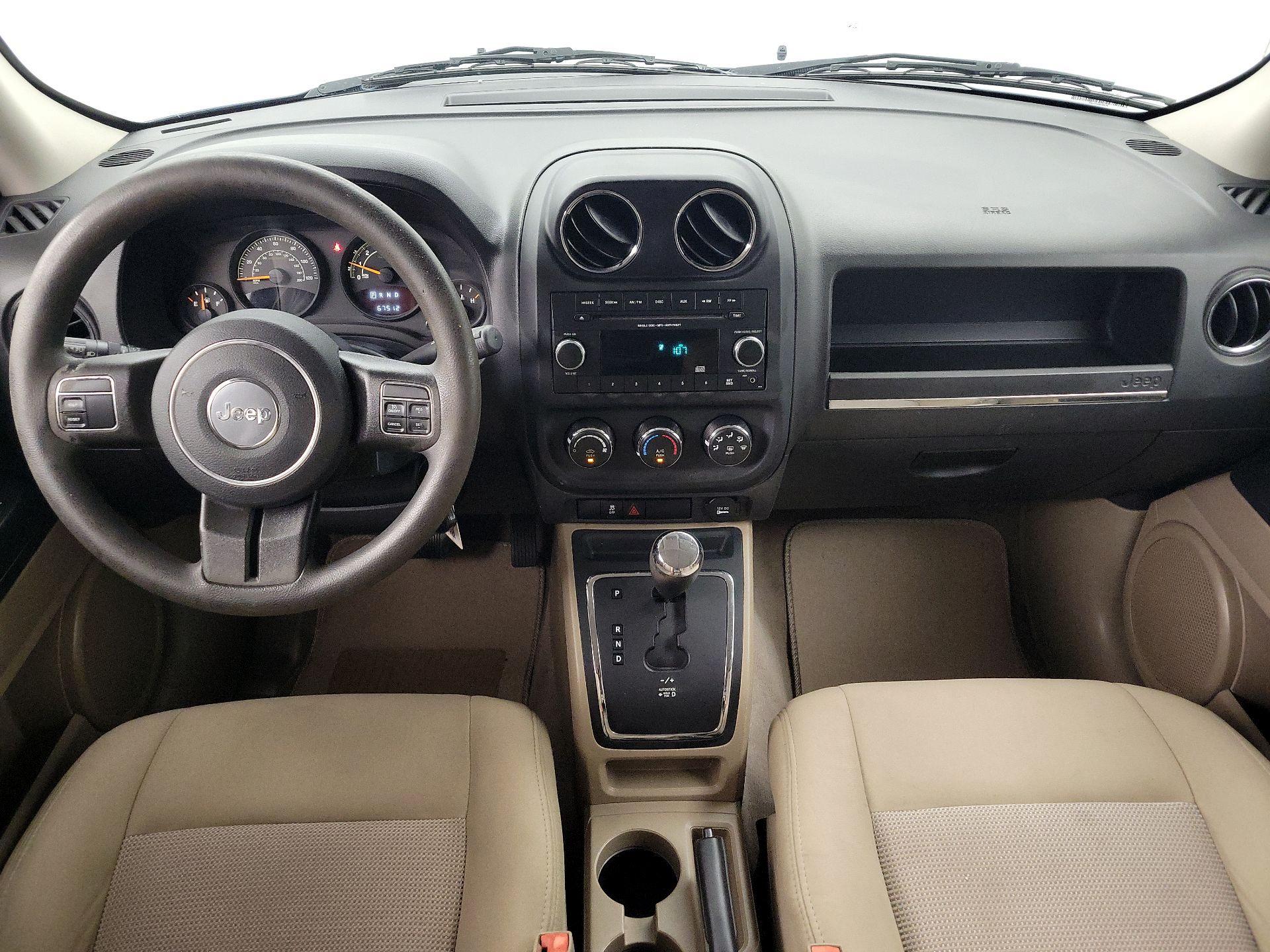 Thumbnail: 2015 Jeep Patriot - 9