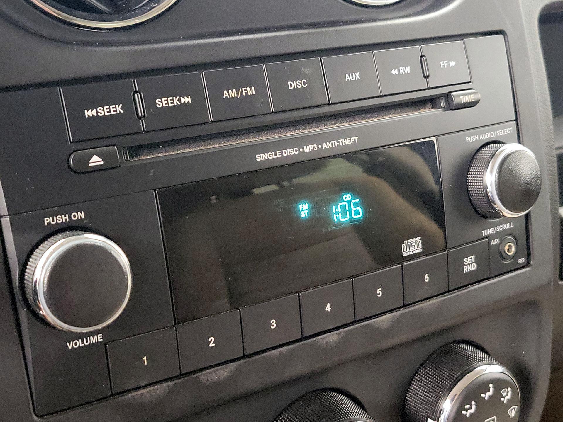 Thumbnail: 2015 Jeep Patriot - 13