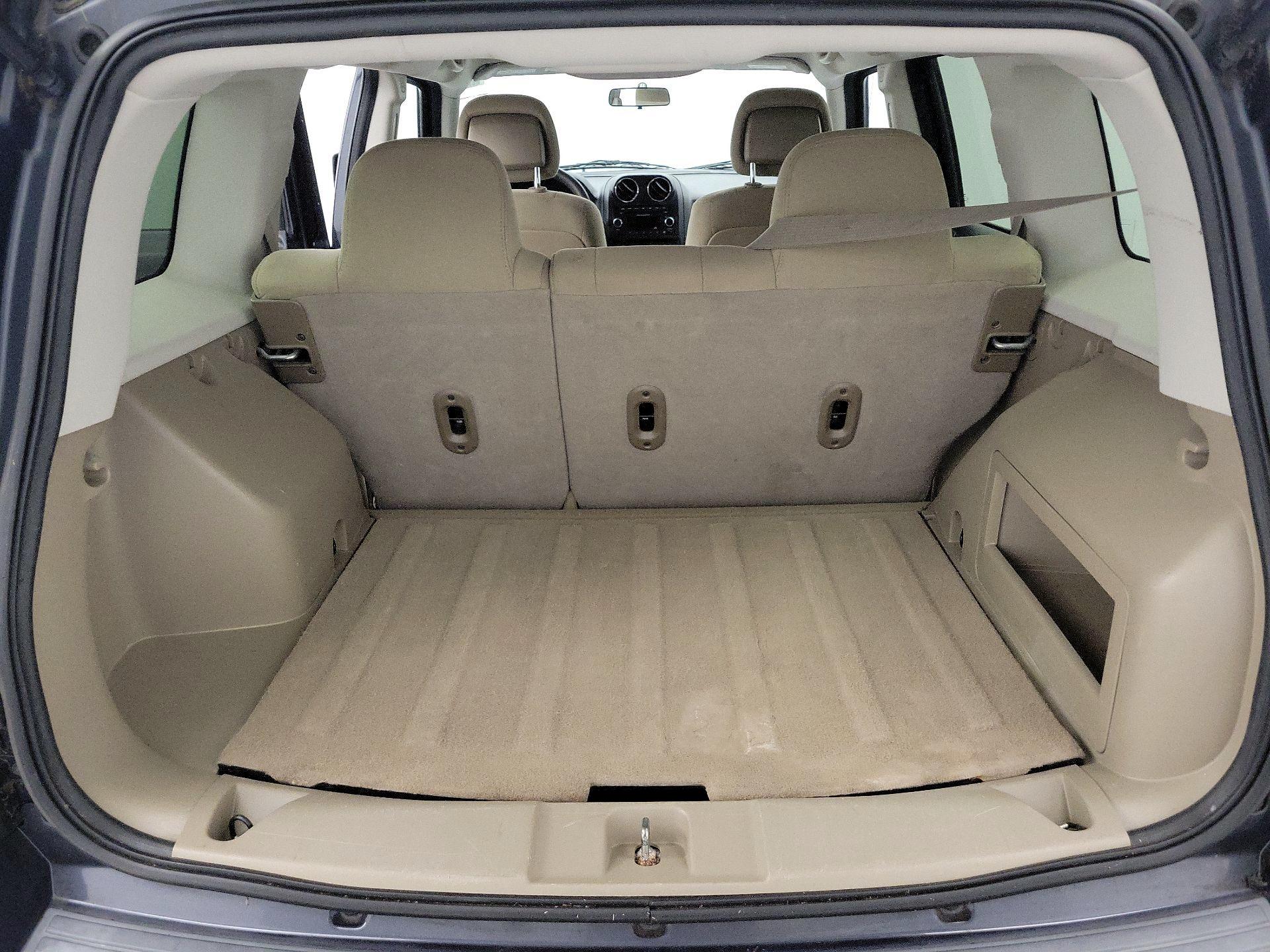 Thumbnail: 2015 Jeep Patriot - 18