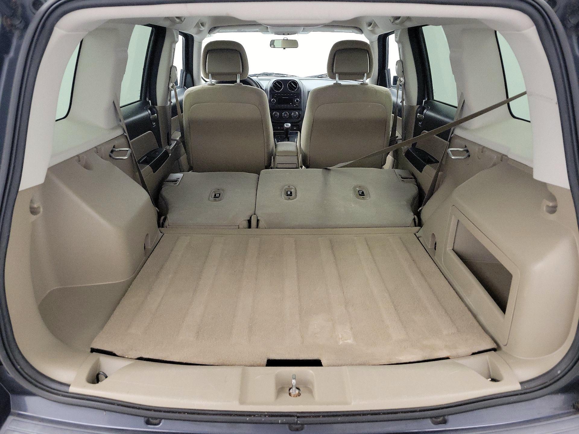 Thumbnail: 2015 Jeep Patriot - 19