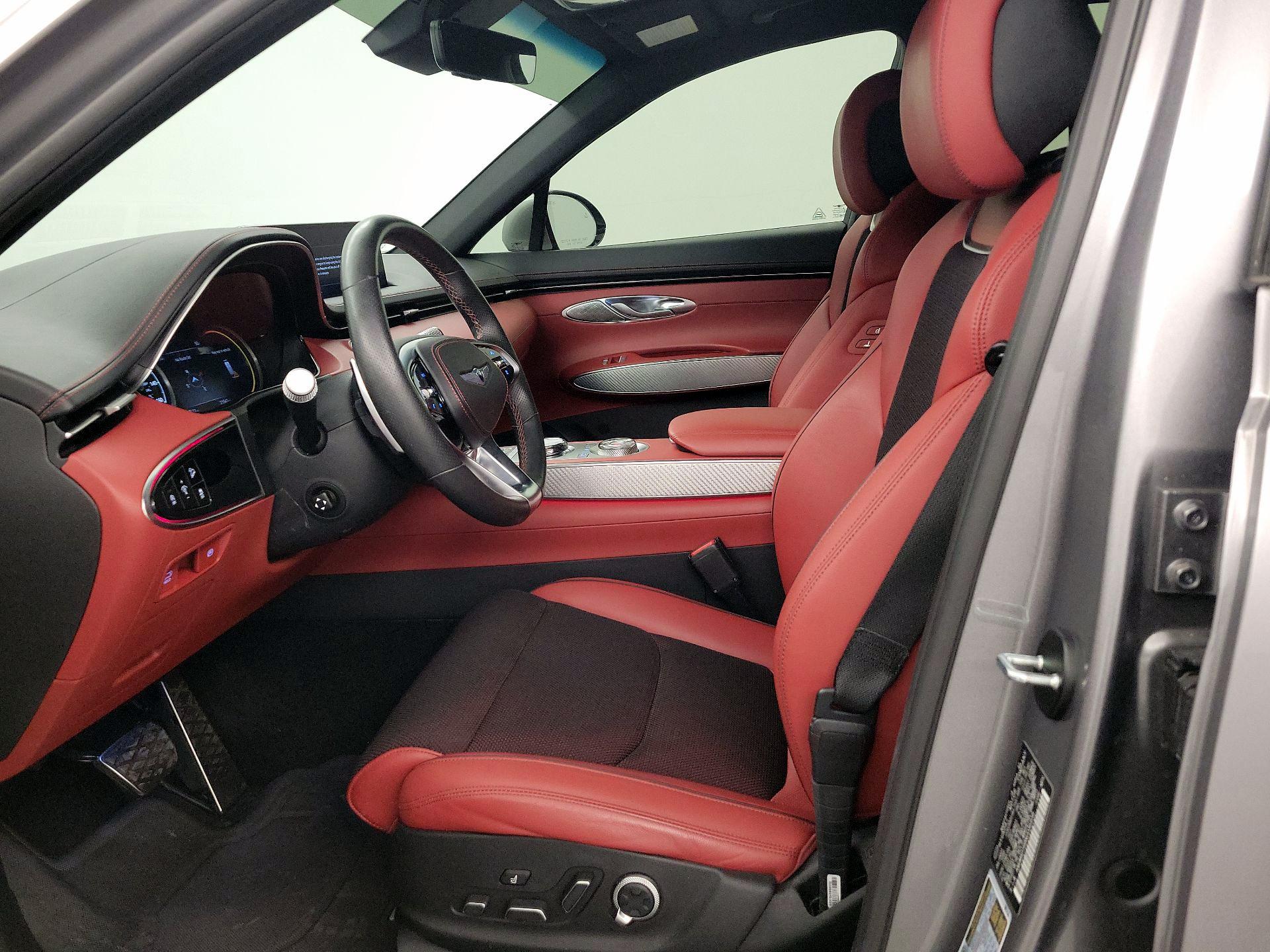 Thumbnail: 2022 Genesis GV70 - 11