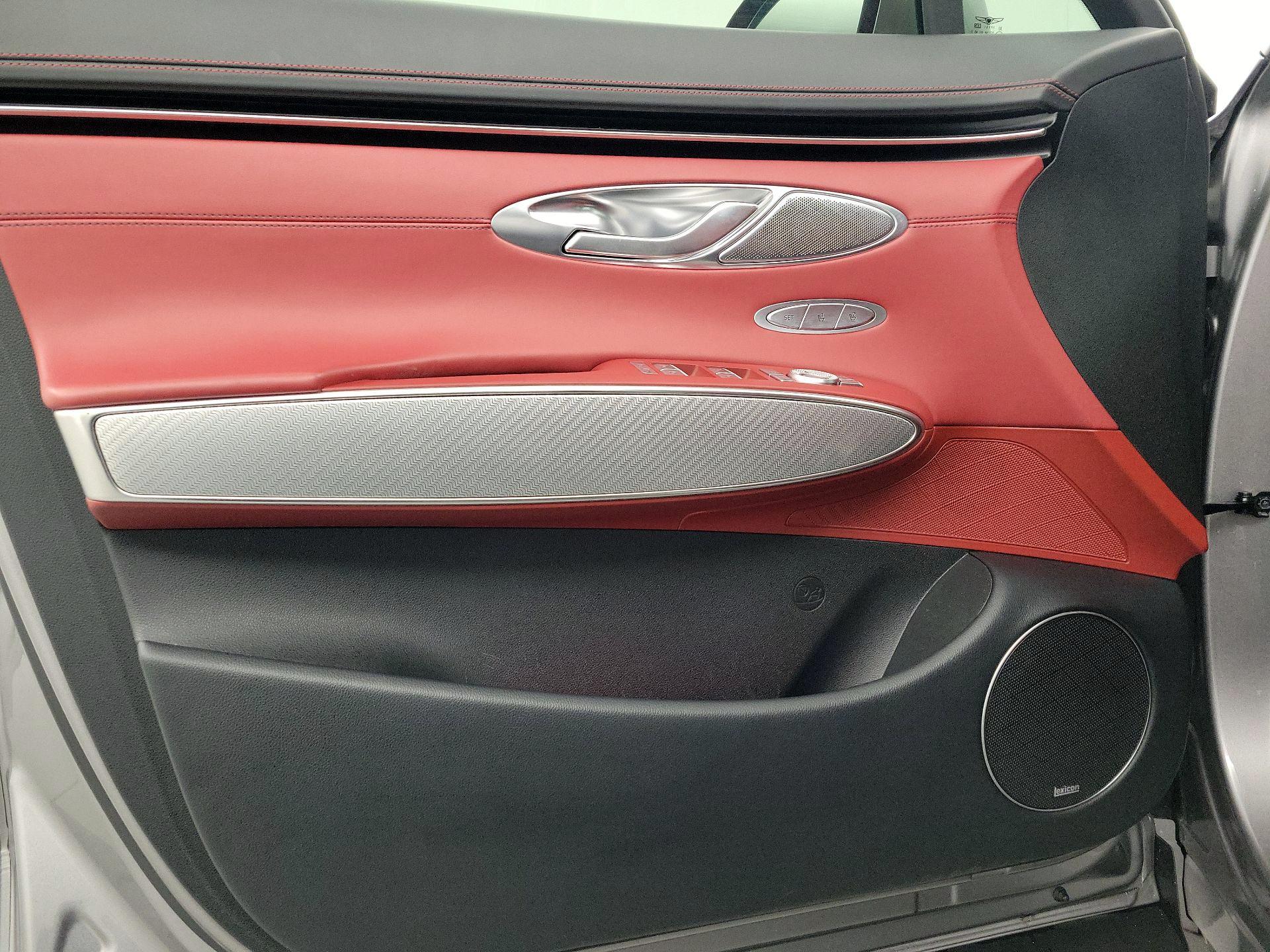 Thumbnail: 2022 Genesis GV70 - 12