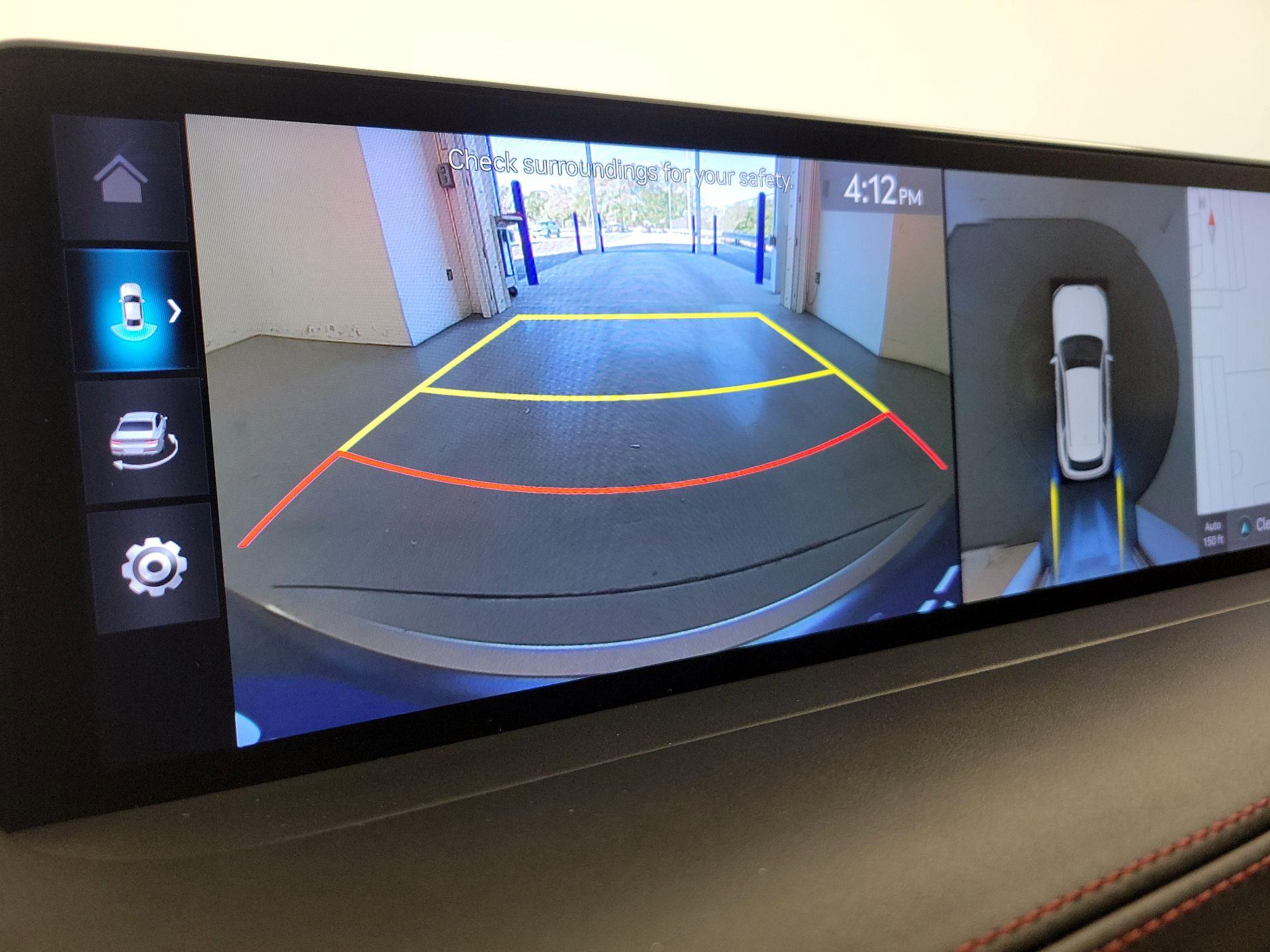 Thumbnail: 2022 Genesis GV70 - 15