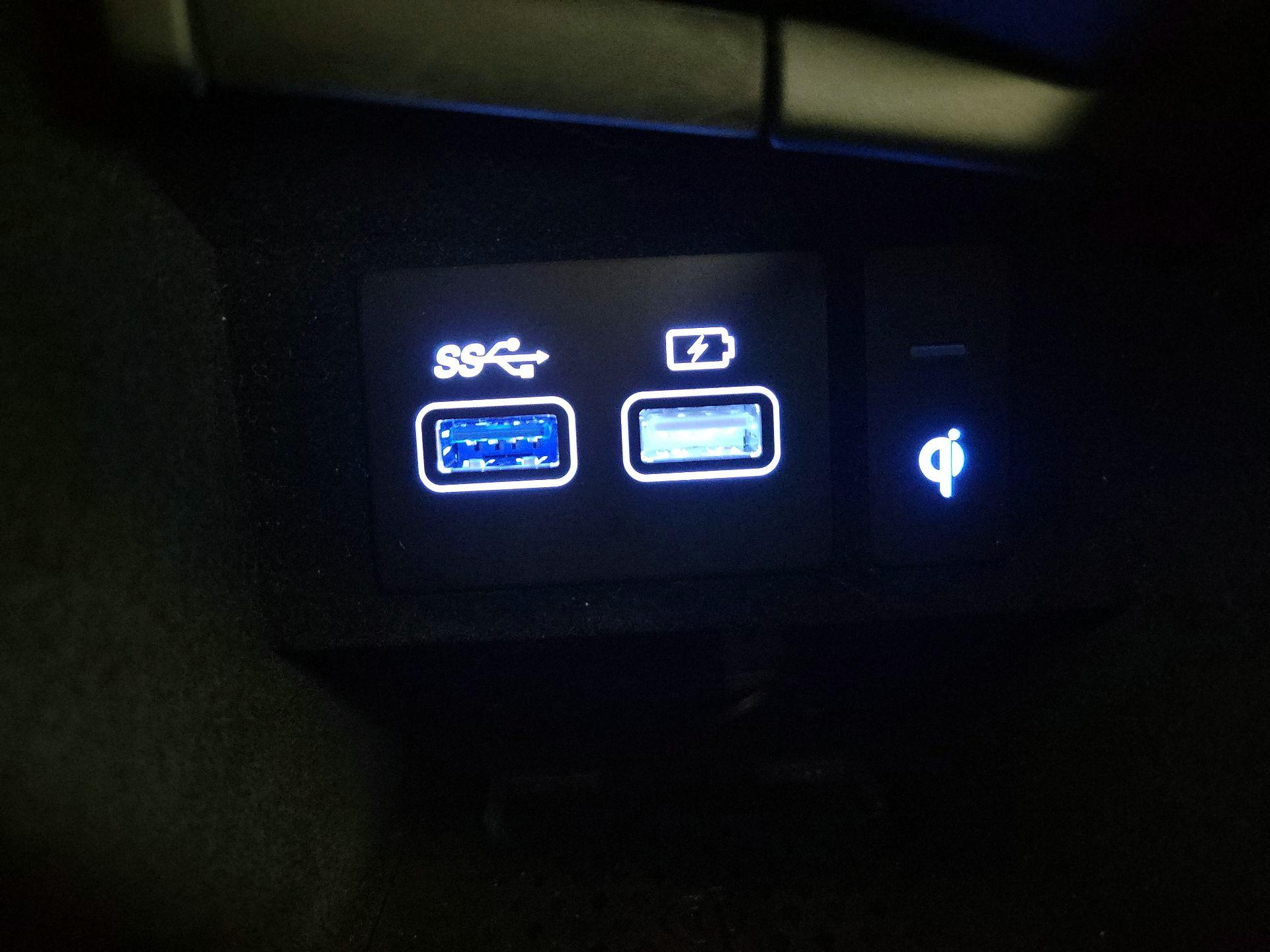 Thumbnail: 2022 Genesis GV70 - 19