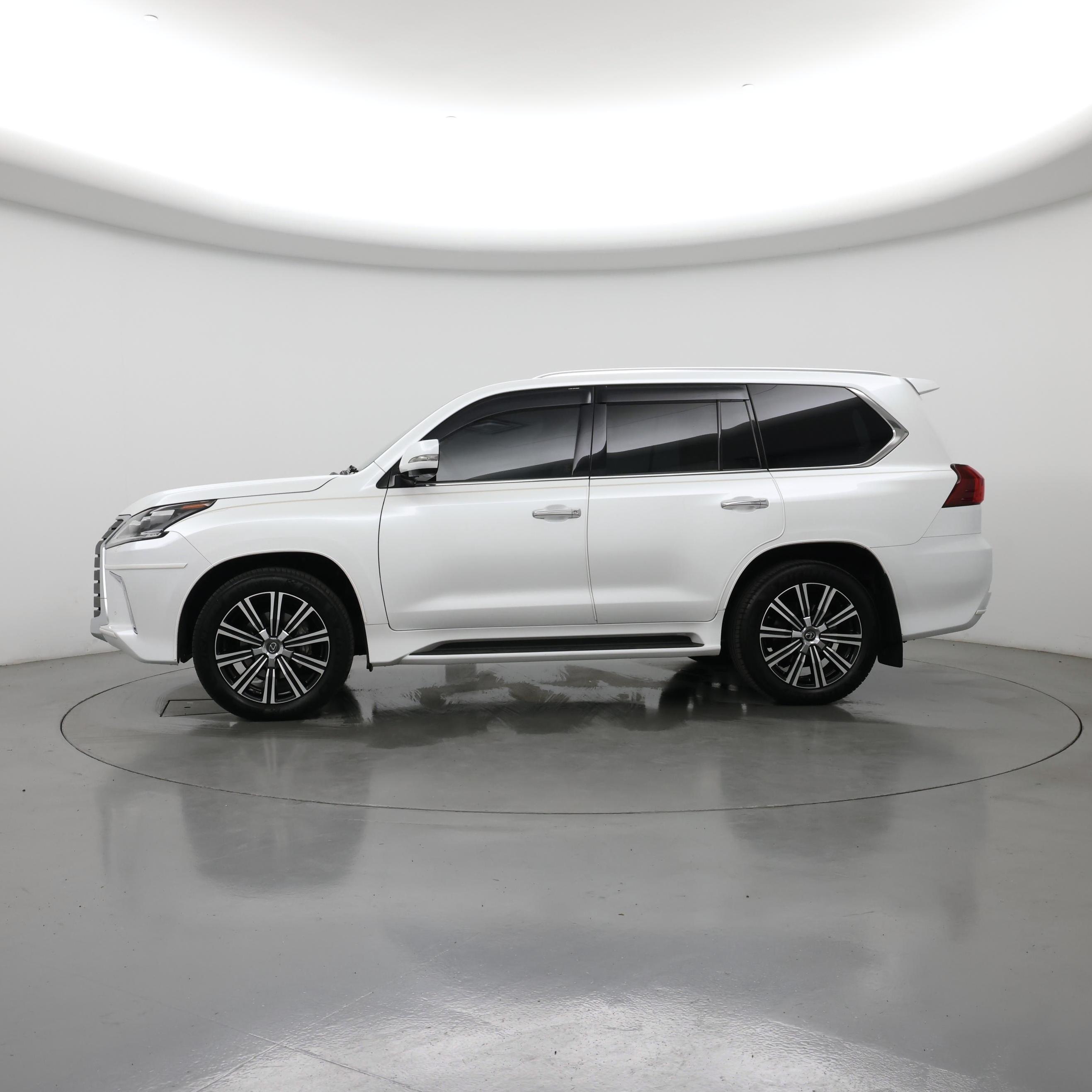 Thumbnail: 2018 Lexus LX - 3