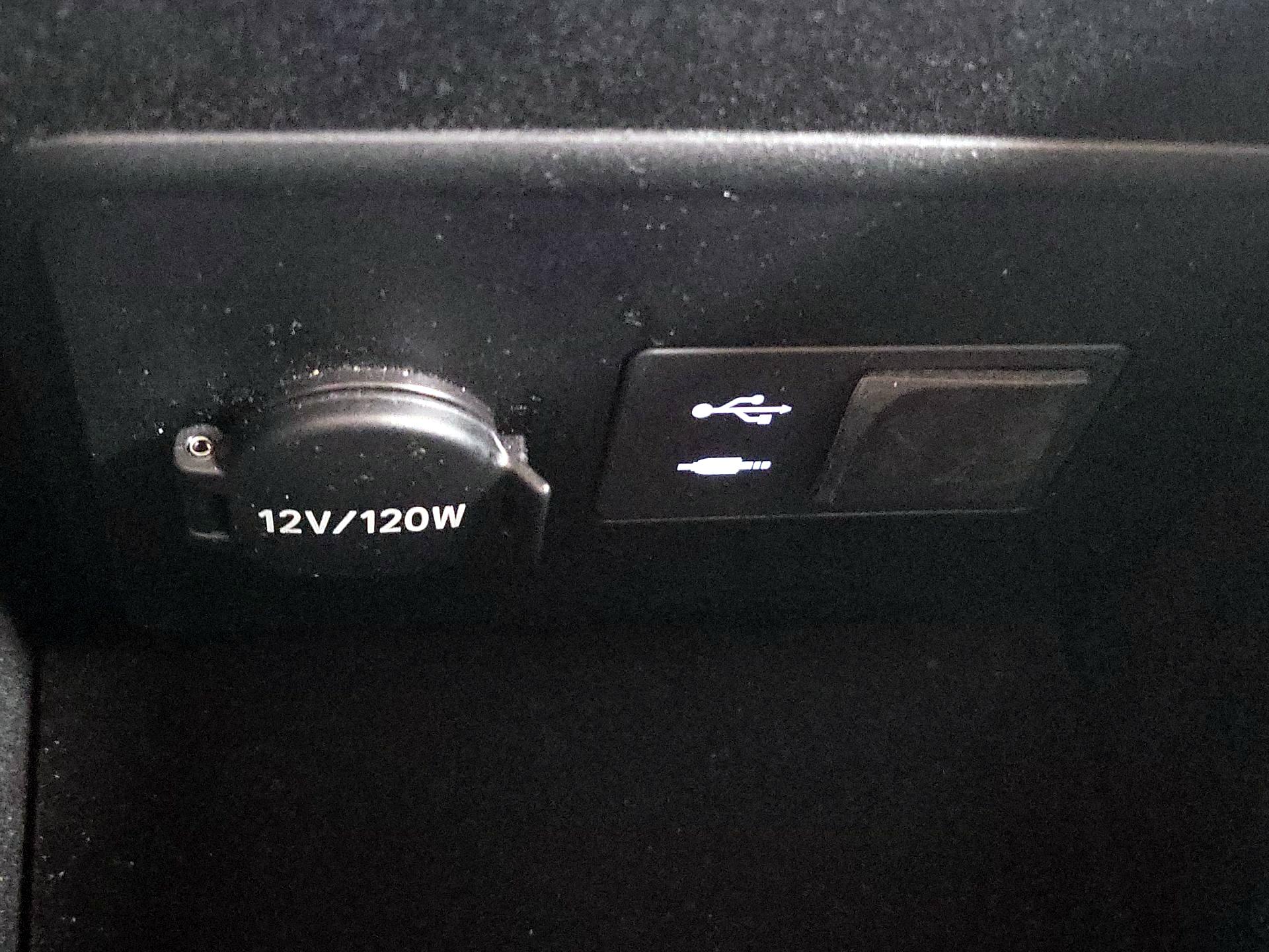 Thumbnail: 2014 Lexus LS - 19