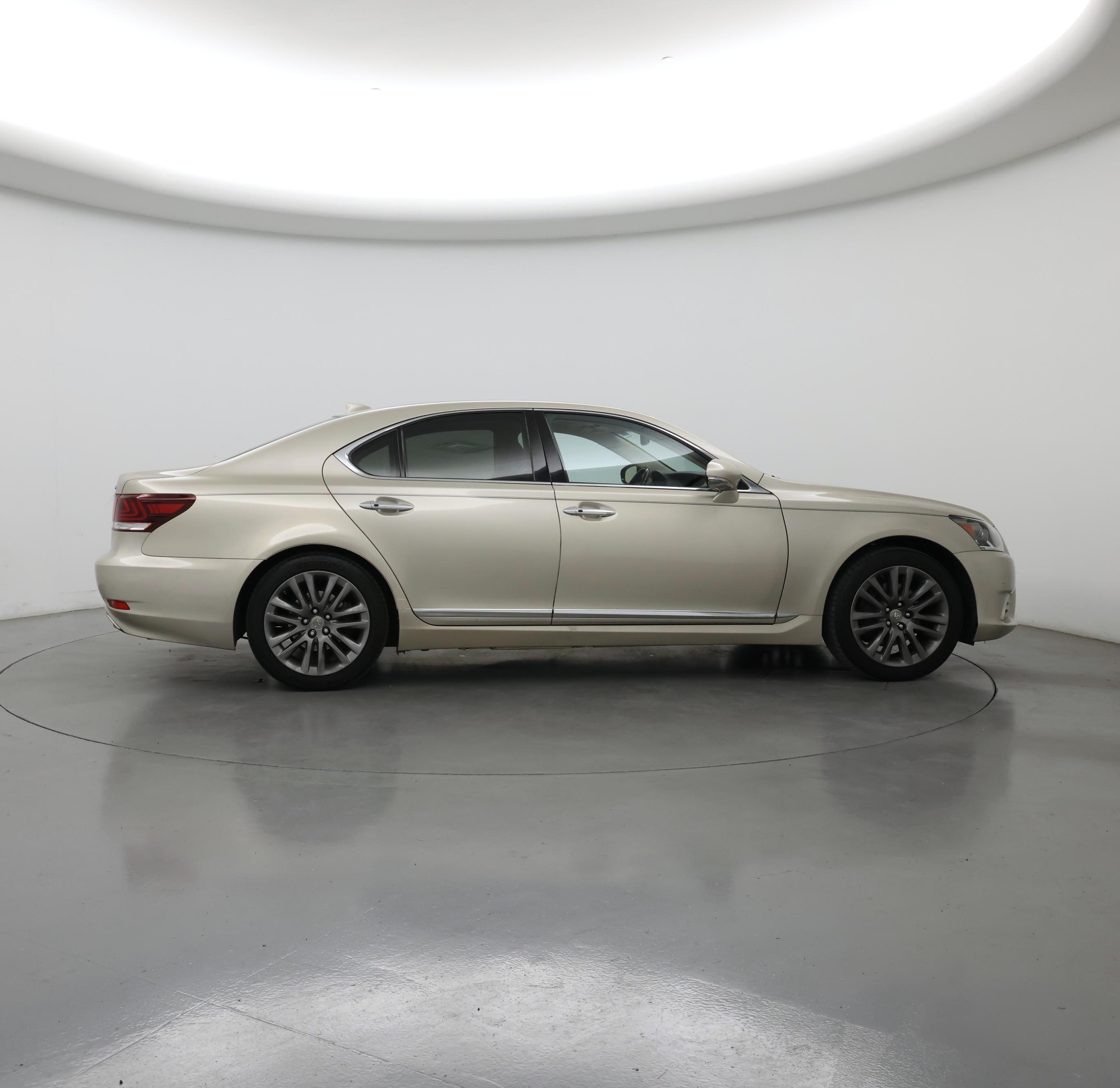 Thumbnail: 2014 Lexus LS - 7