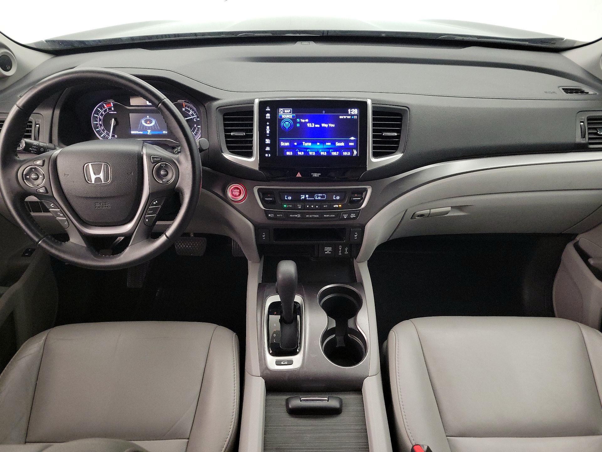 Thumbnail: 2018 Honda Pilot - 9