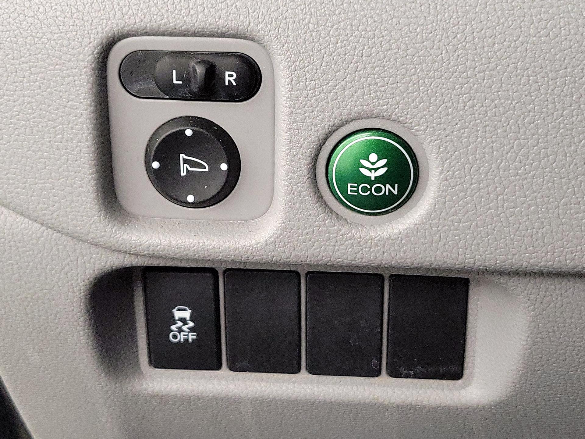 Thumbnail: 2018 Honda Pilot - 13