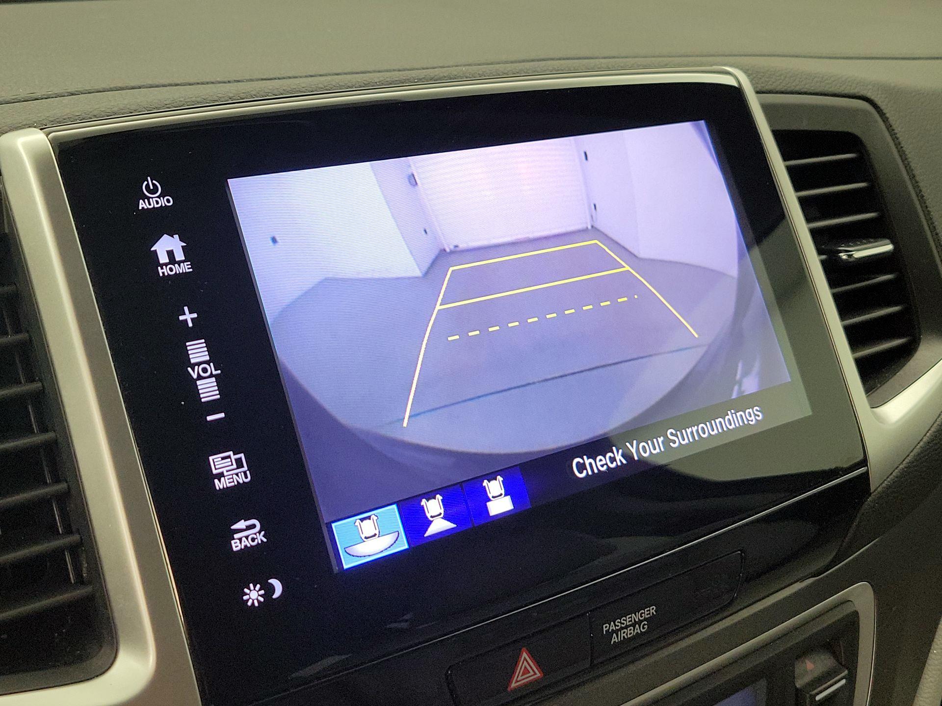 Thumbnail: 2018 Honda Pilot - 14