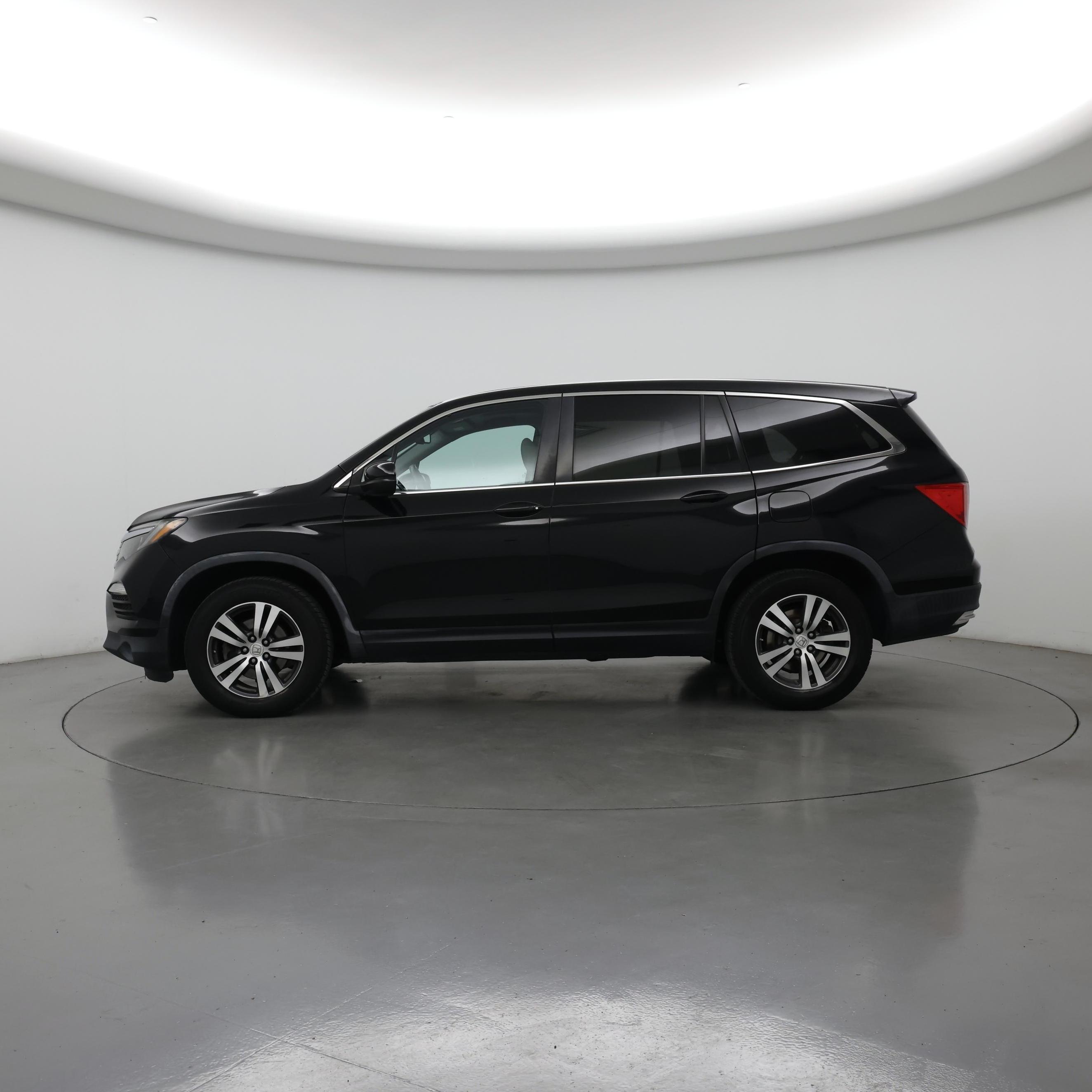 Thumbnail: 2018 Honda Pilot - 3