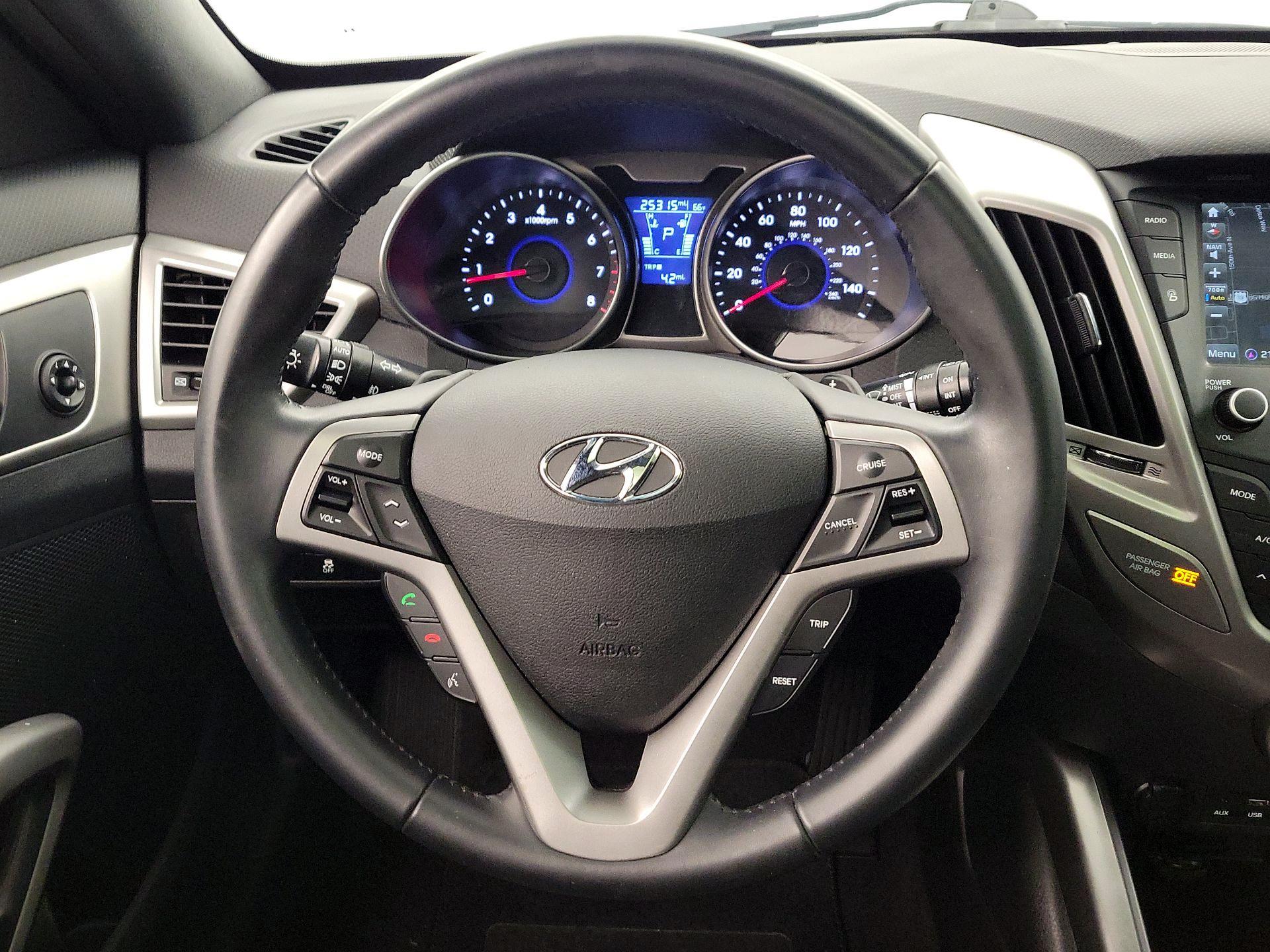 Thumbnail: 2017 Hyundai Veloster - 10