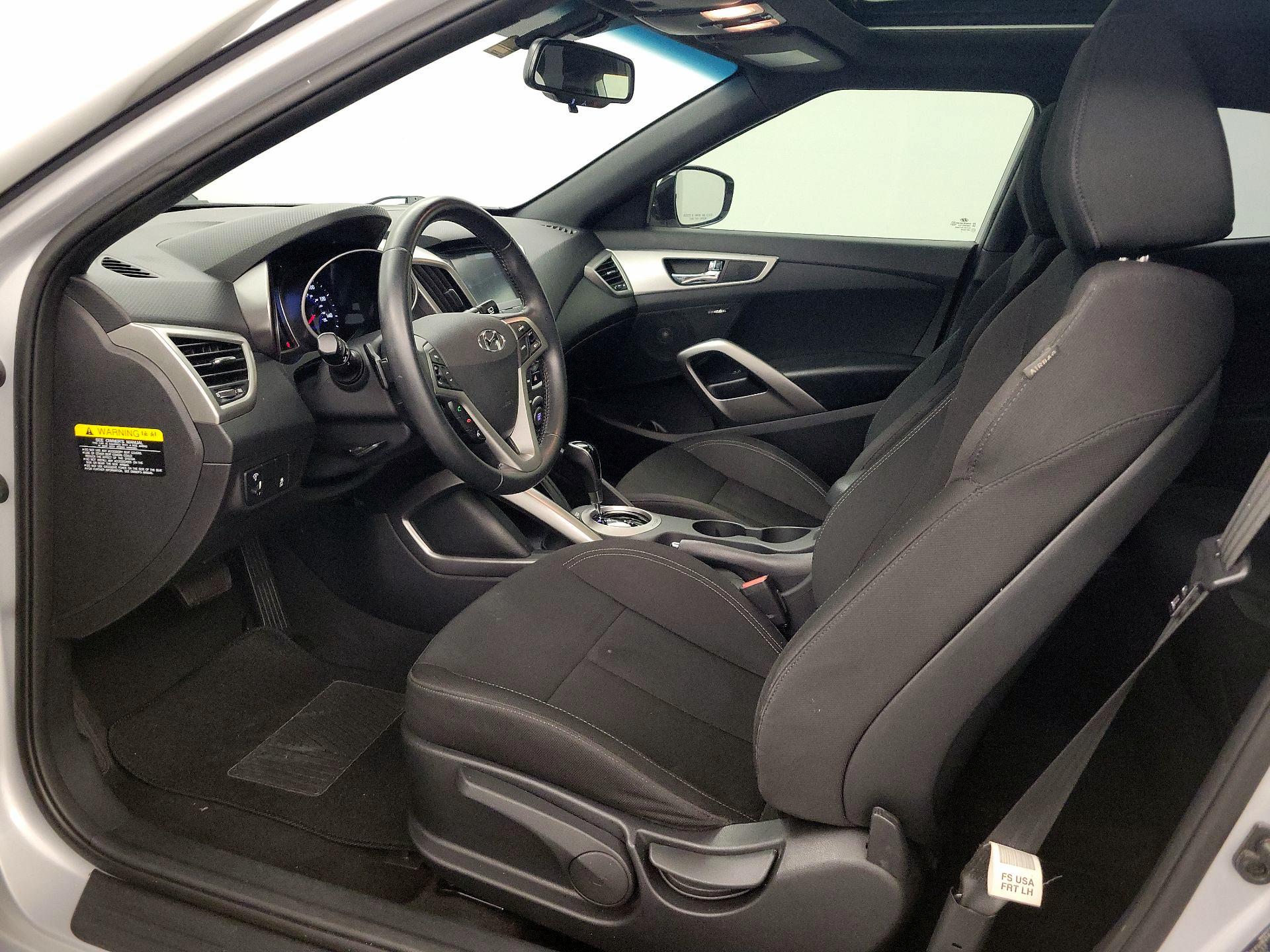 Thumbnail: 2017 Hyundai Veloster - 11