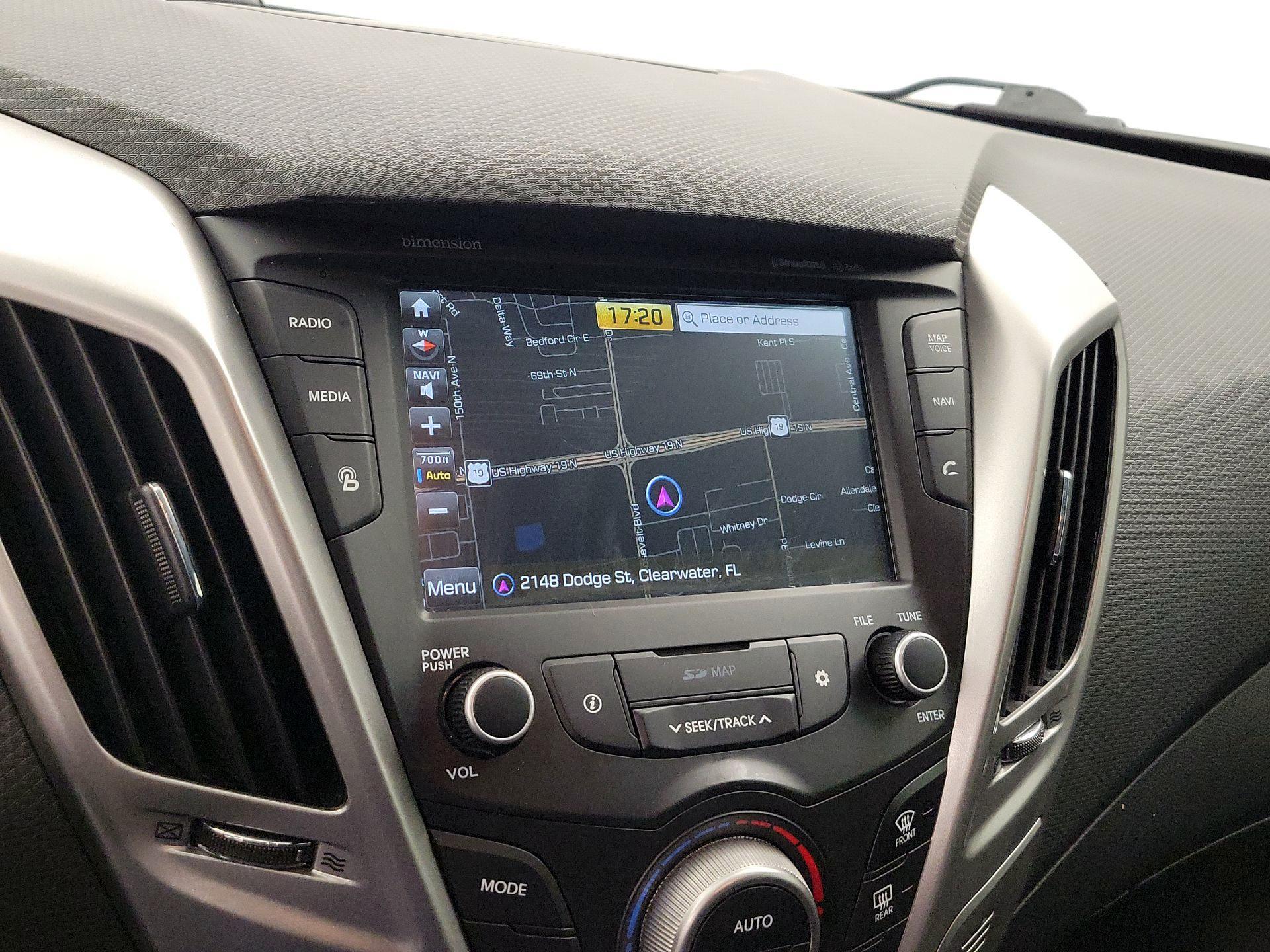 Thumbnail: 2017 Hyundai Veloster - 14