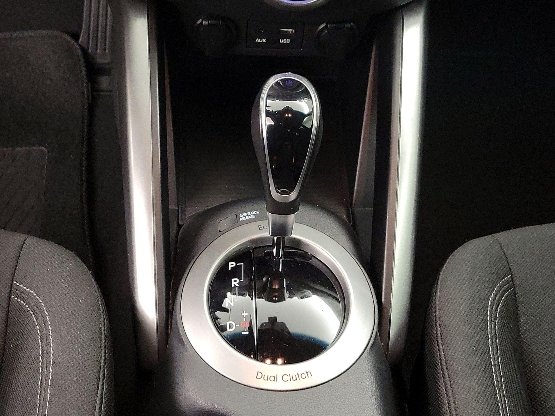 Thumbnail: 2017 Hyundai Veloster - 18