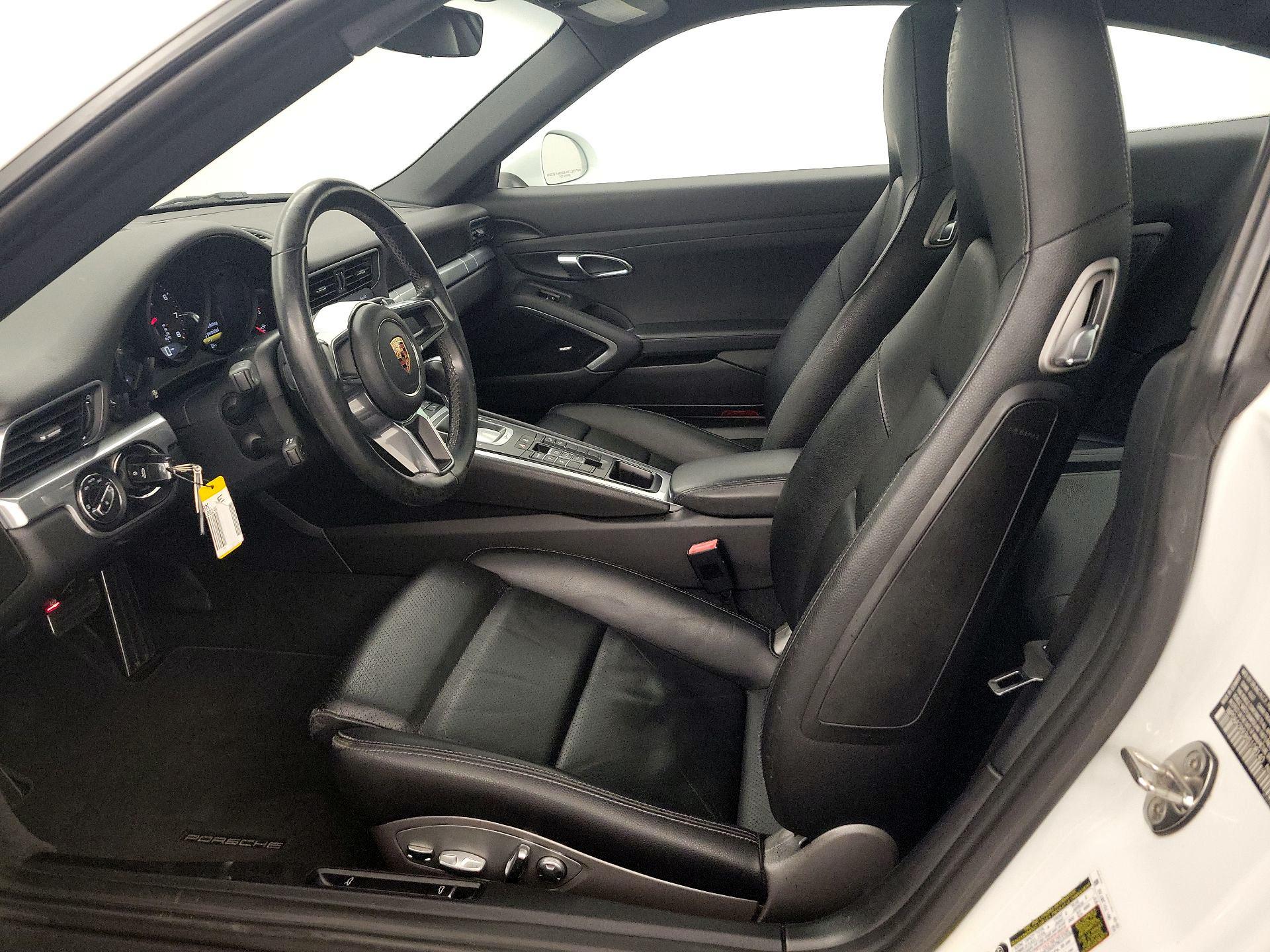 Thumbnail: 2017 Porsche 911 - 11