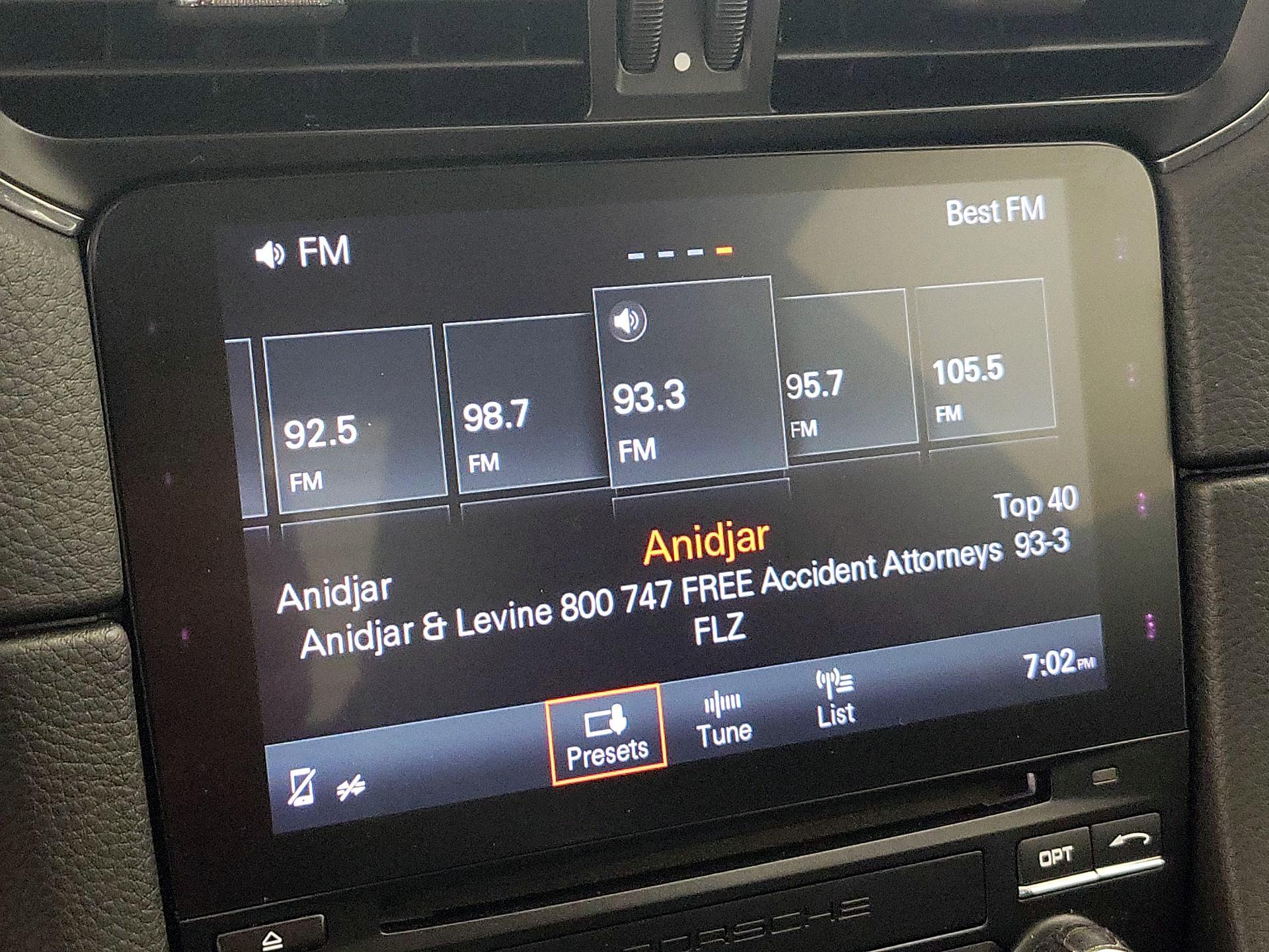 Thumbnail: 2017 Porsche 911 - 16