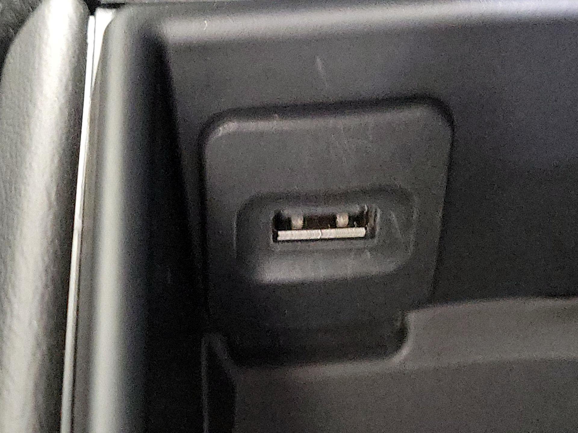 Thumbnail: 2017 Porsche 911 - 19