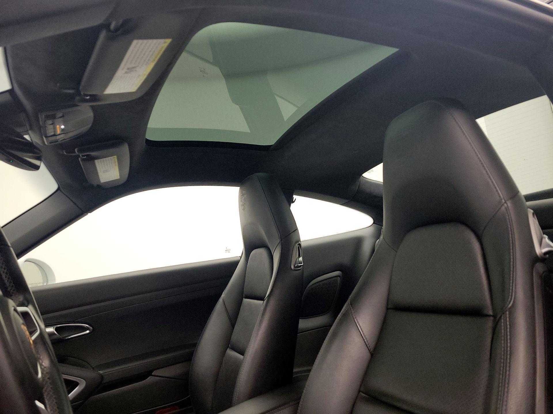 Thumbnail: 2017 Porsche 911 - 20