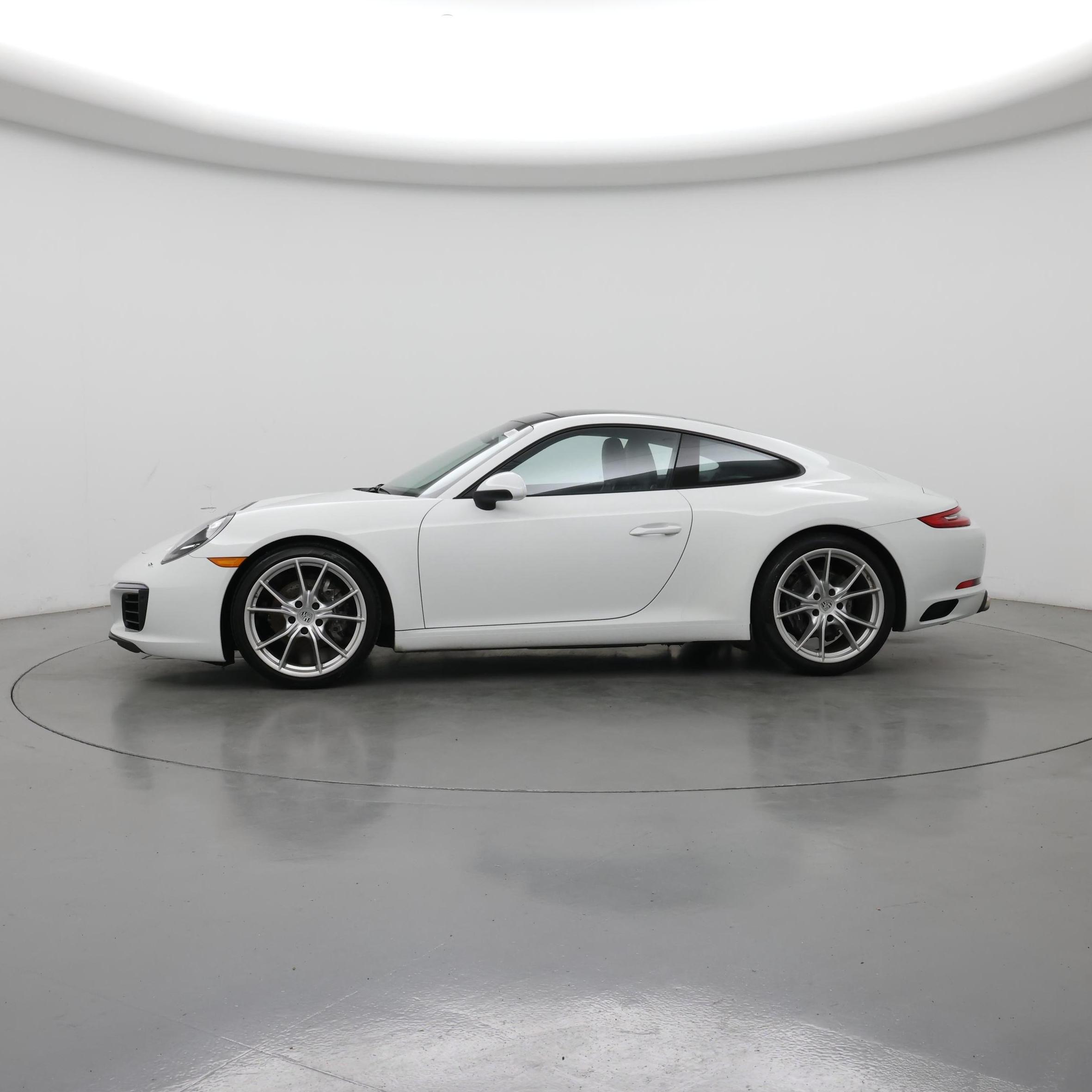 Thumbnail: 2017 Porsche 911 - 3