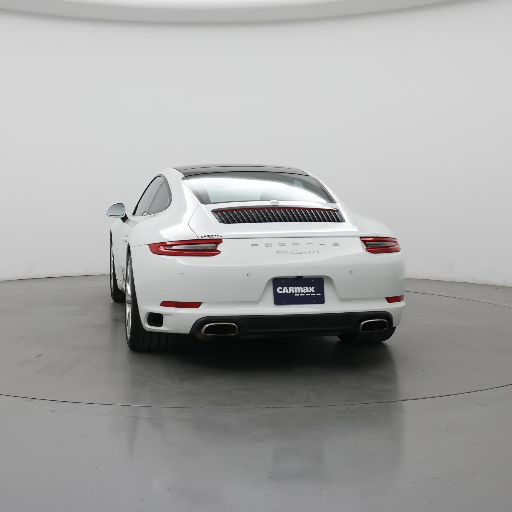 Thumbnail: 2017 Porsche 911 - 6
