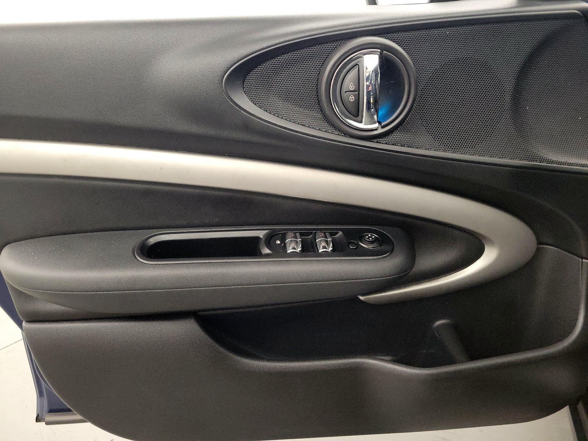 Thumbnail: 2017 MINI Cooper Clubman - 12