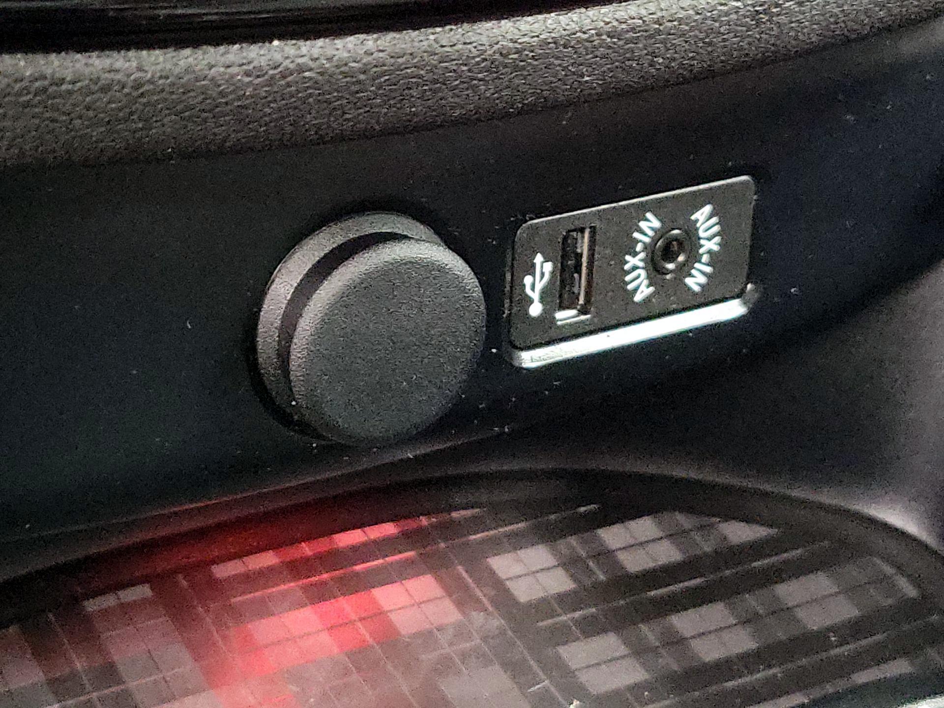 Thumbnail: 2017 MINI Cooper Clubman - 19