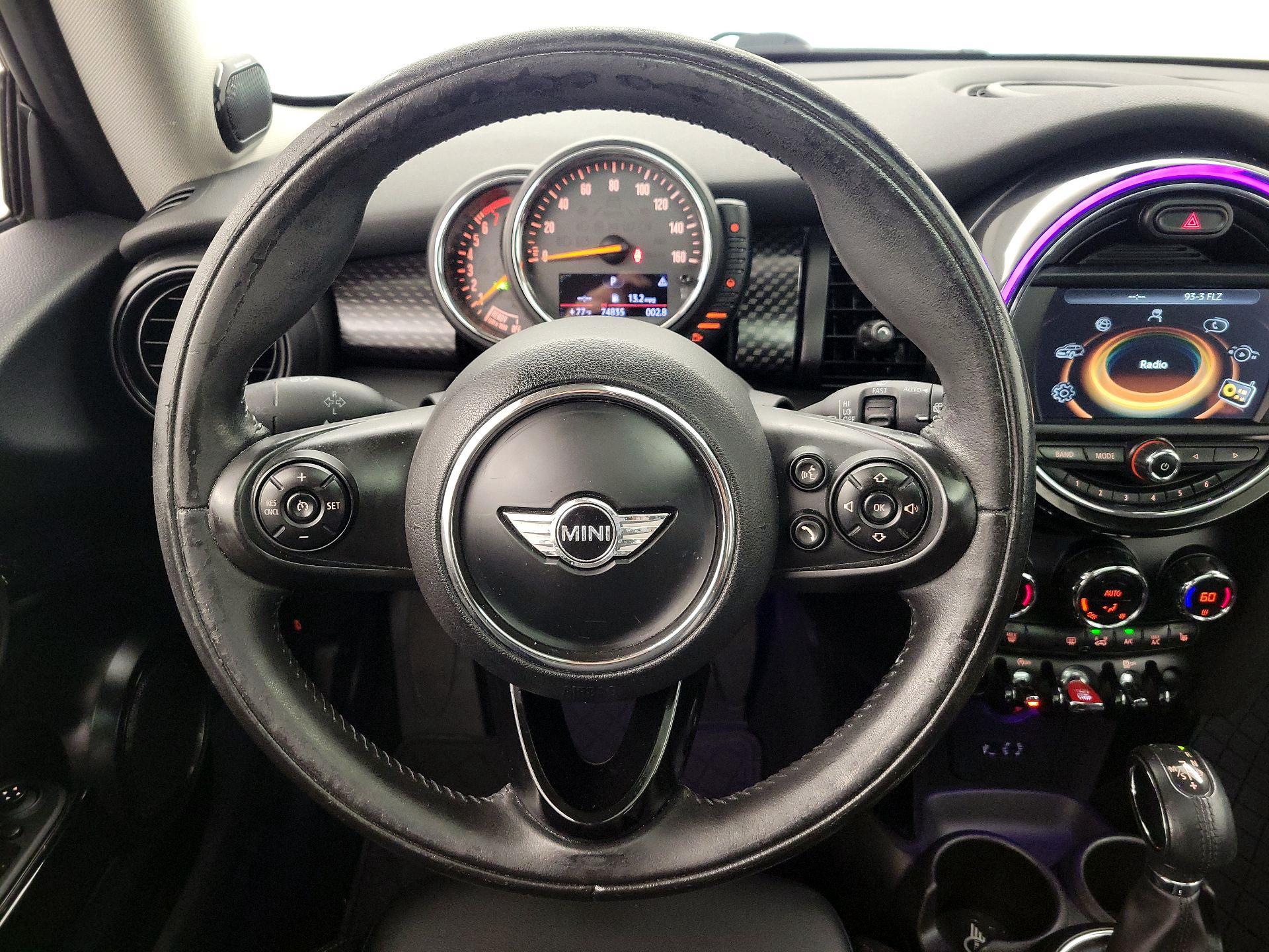 Thumbnail: 2017 MINI Cooper Hardtop - 10