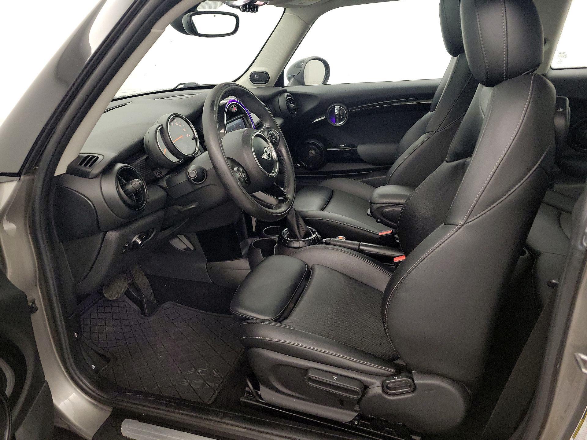 Thumbnail: 2017 MINI Cooper Hardtop - 11