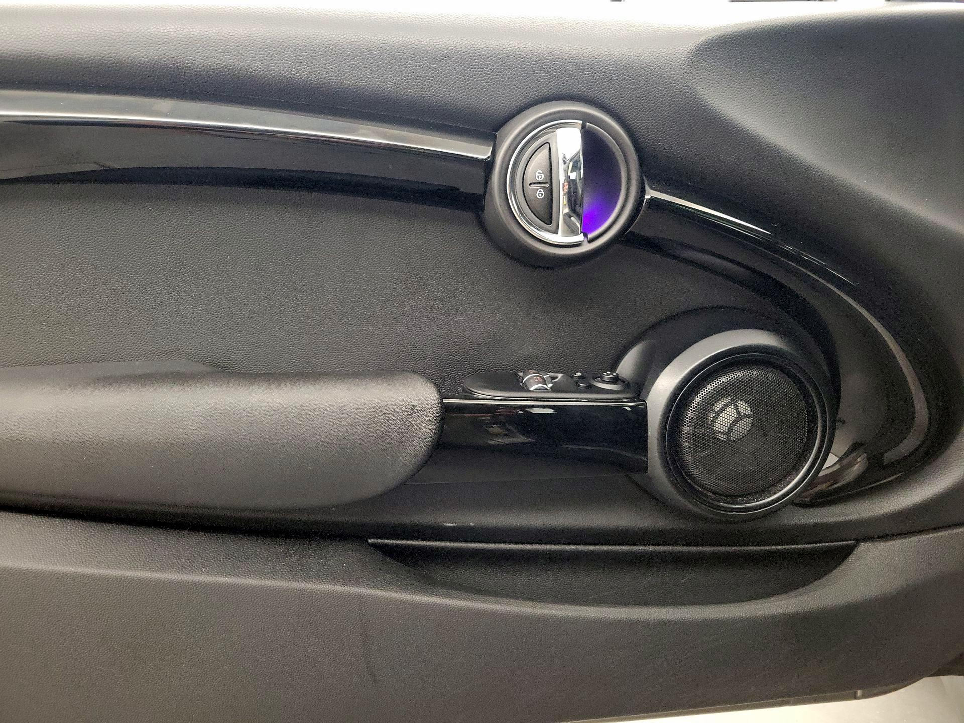 Thumbnail: 2017 MINI Cooper Hardtop - 12