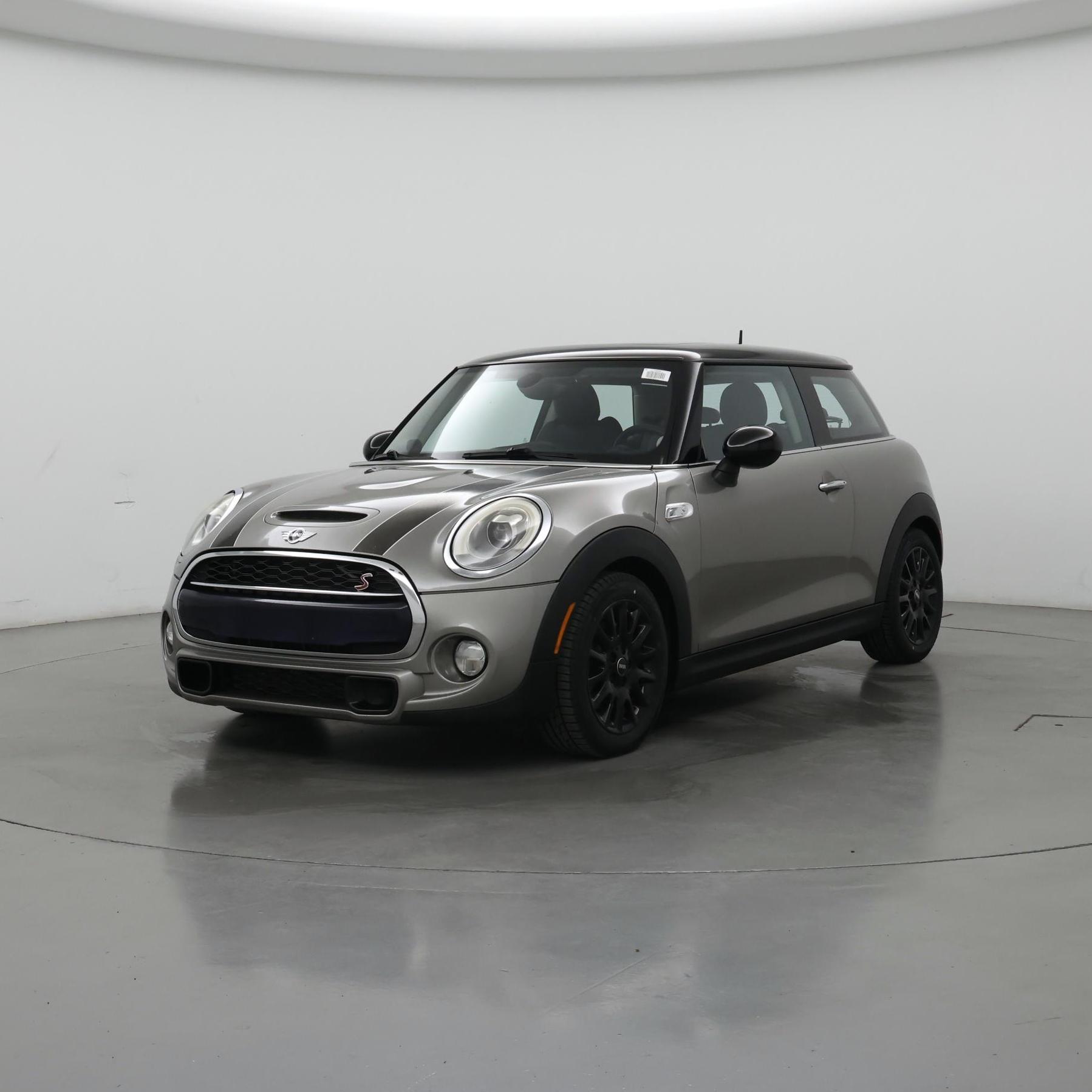 Thumbnail: 2017 MINI Cooper Hardtop - 4
