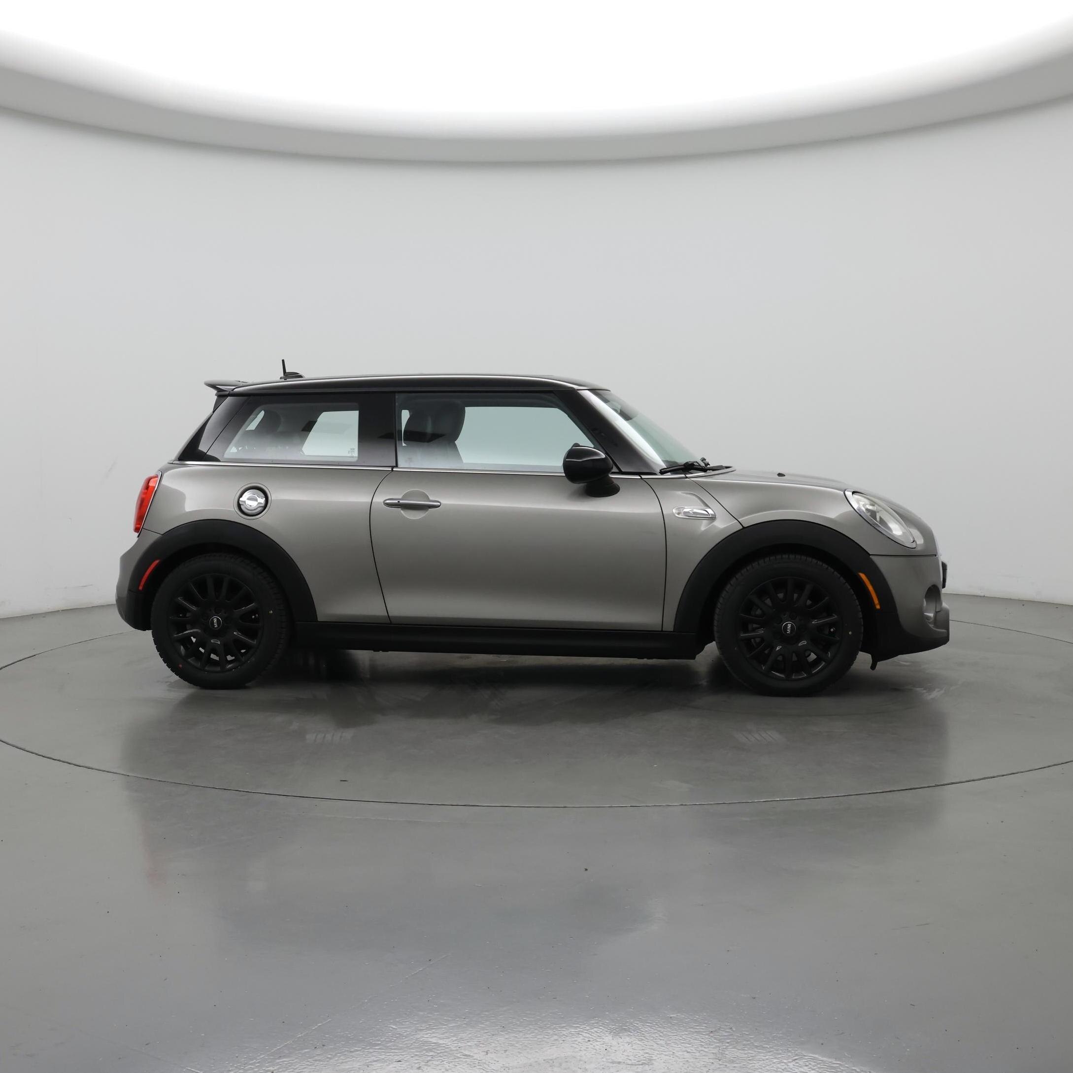 Thumbnail: 2017 MINI Cooper Hardtop - 7