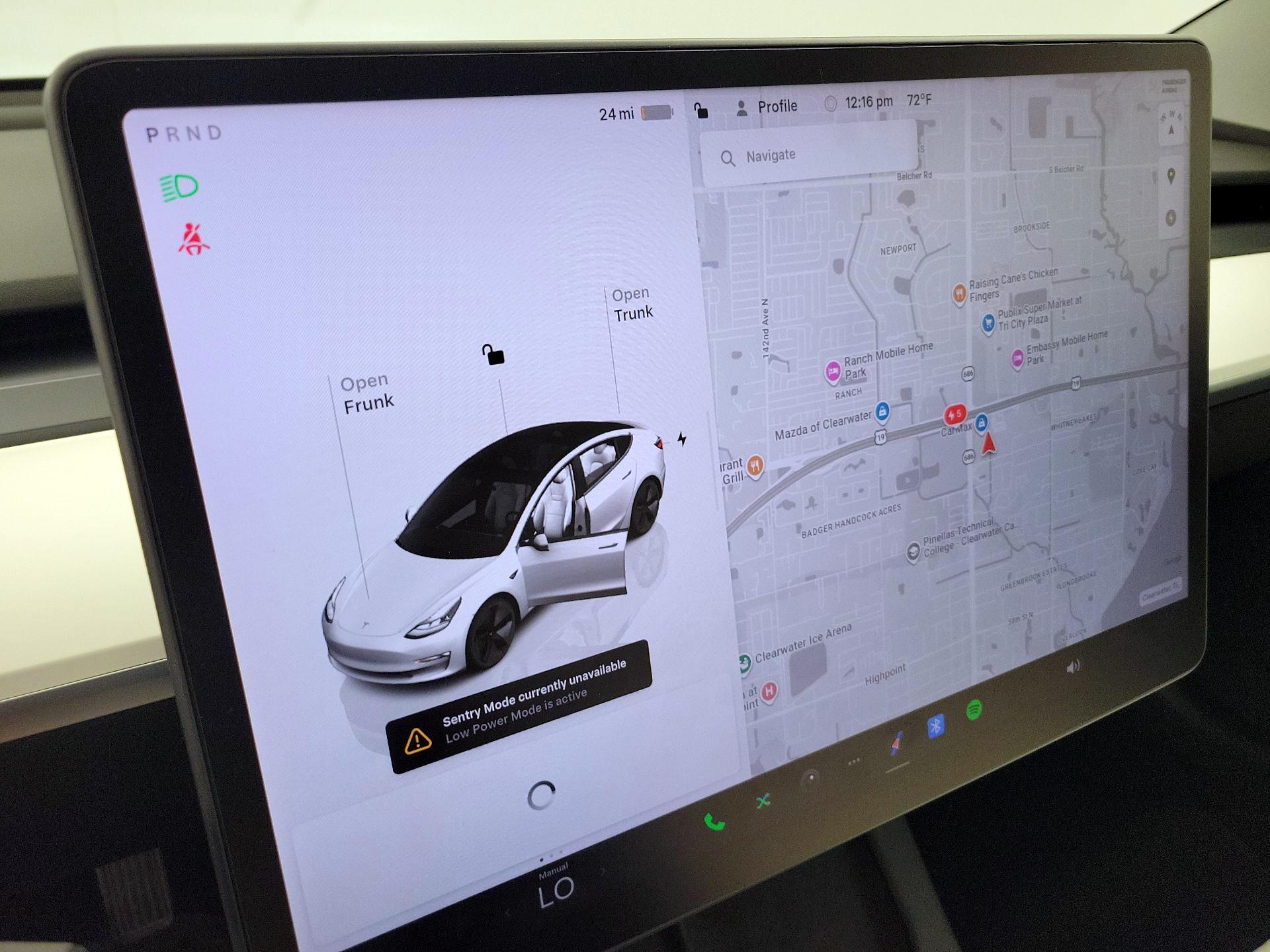 Thumbnail: 2022 Tesla Model 3 - 14