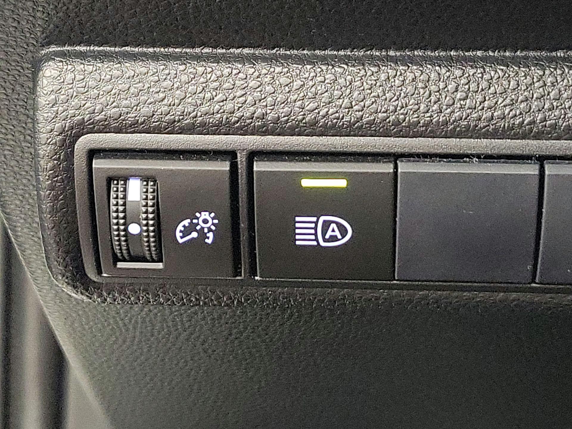 Thumbnail: 2020 Toyota Corolla - 13