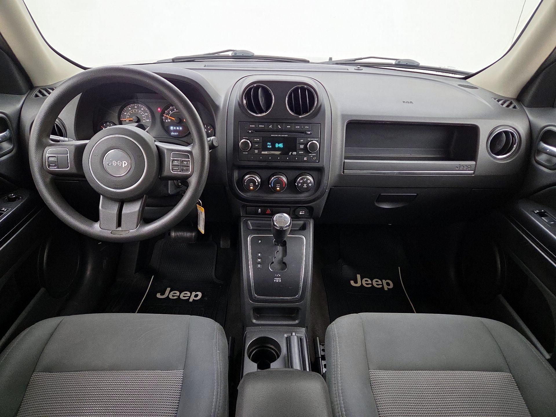 Thumbnail: 2016 Jeep Patriot - 9