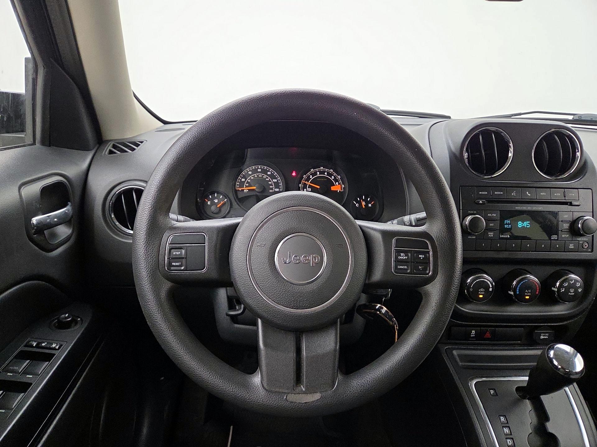 Thumbnail: 2016 Jeep Patriot - 10
