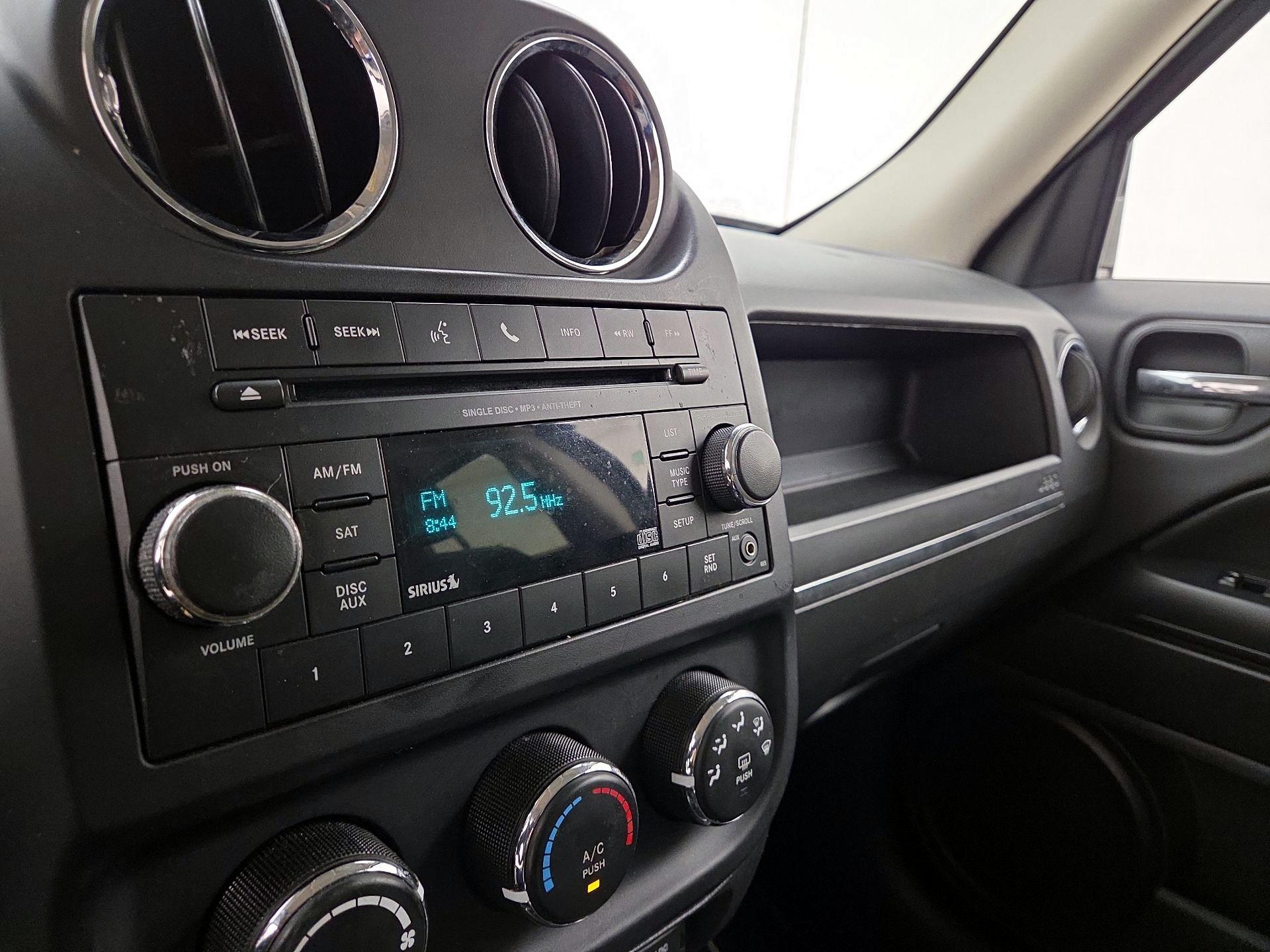 Thumbnail: 2016 Jeep Patriot - 13