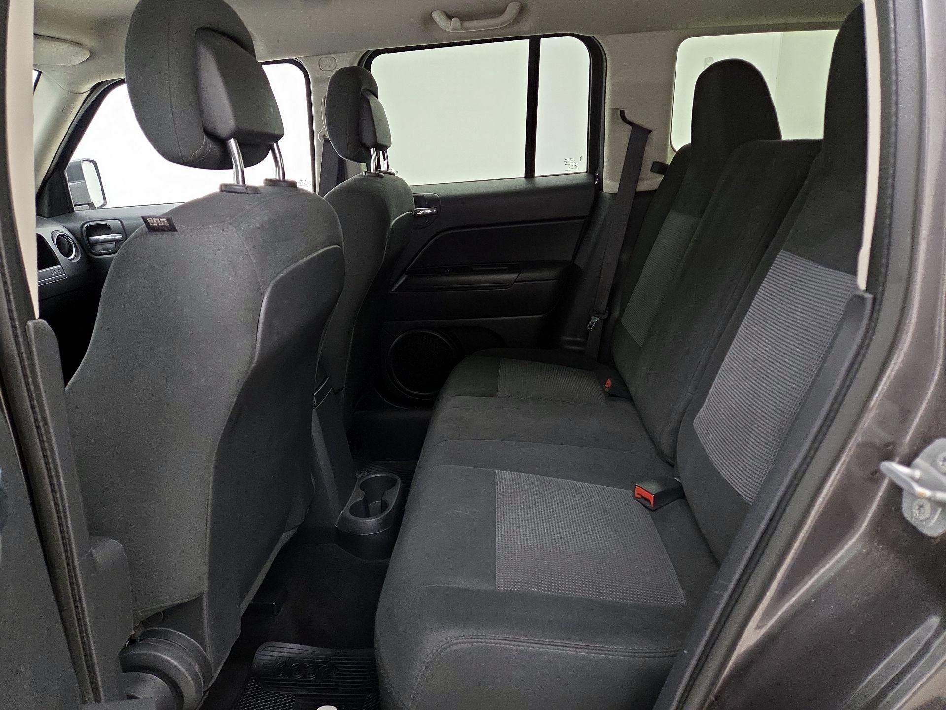 Thumbnail: 2016 Jeep Patriot - 16