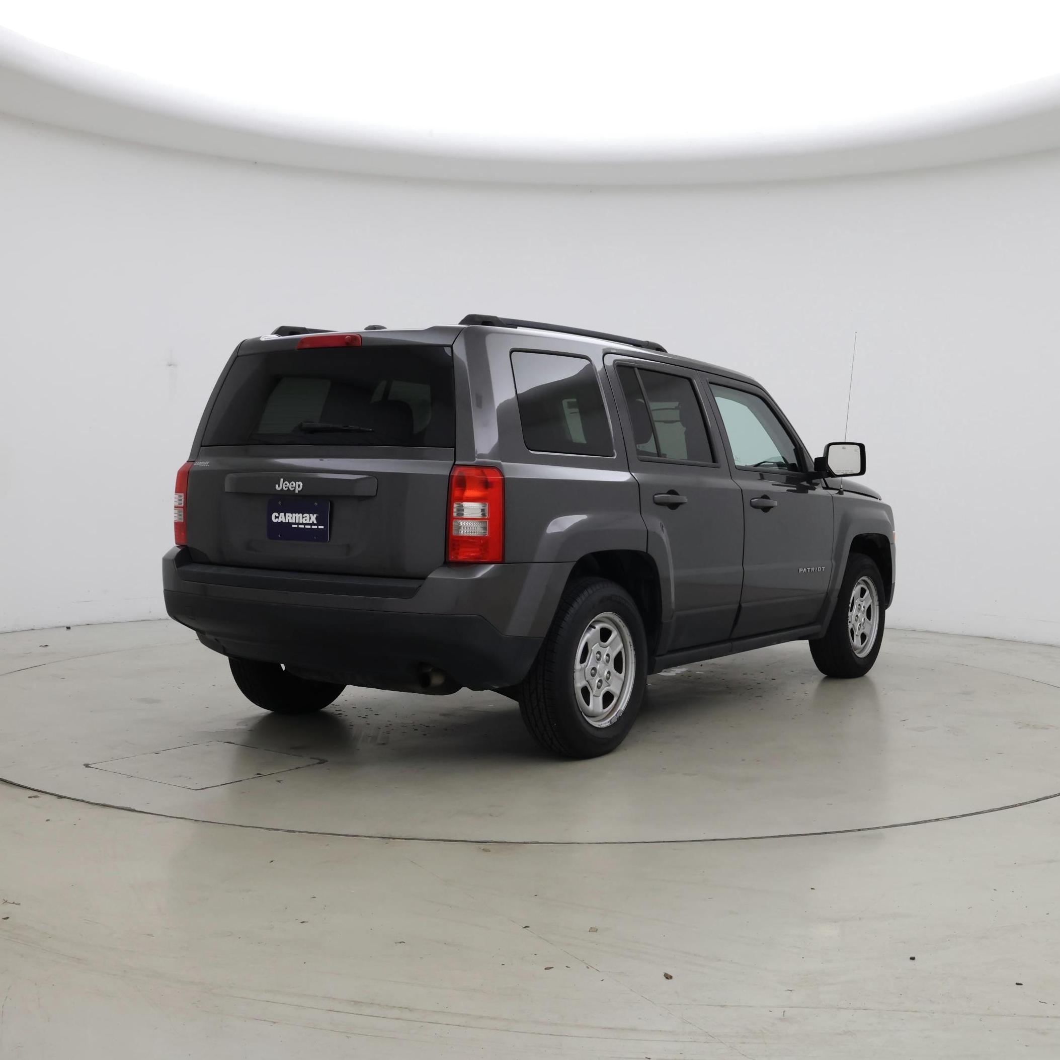 Thumbnail: 2016 Jeep Patriot - 8