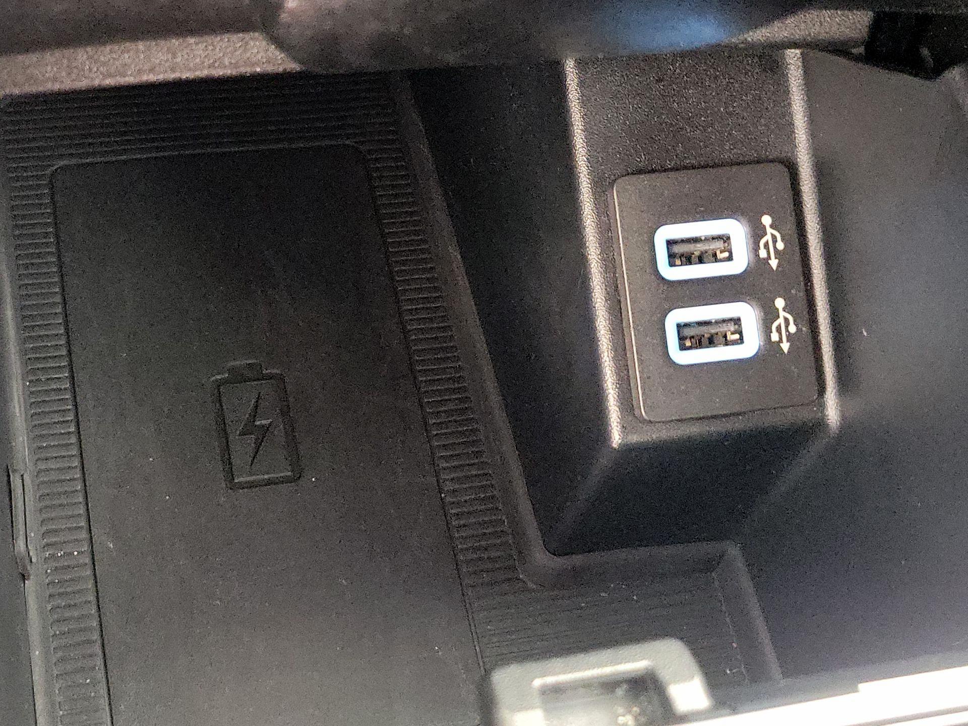 Thumbnail: 2020 Ford Edge - 19