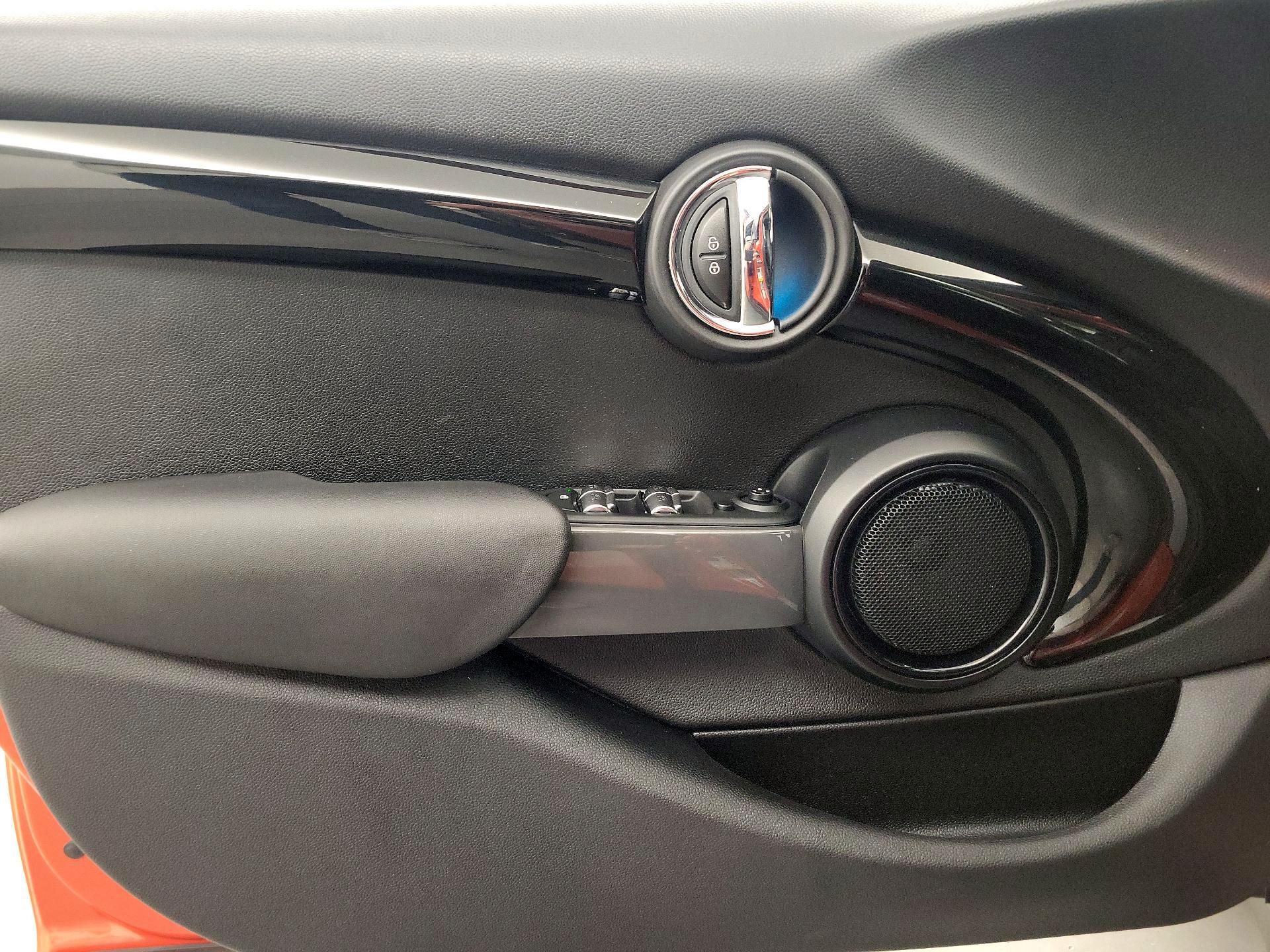 Thumbnail: 2020 MINI Cooper Hardtop - 12