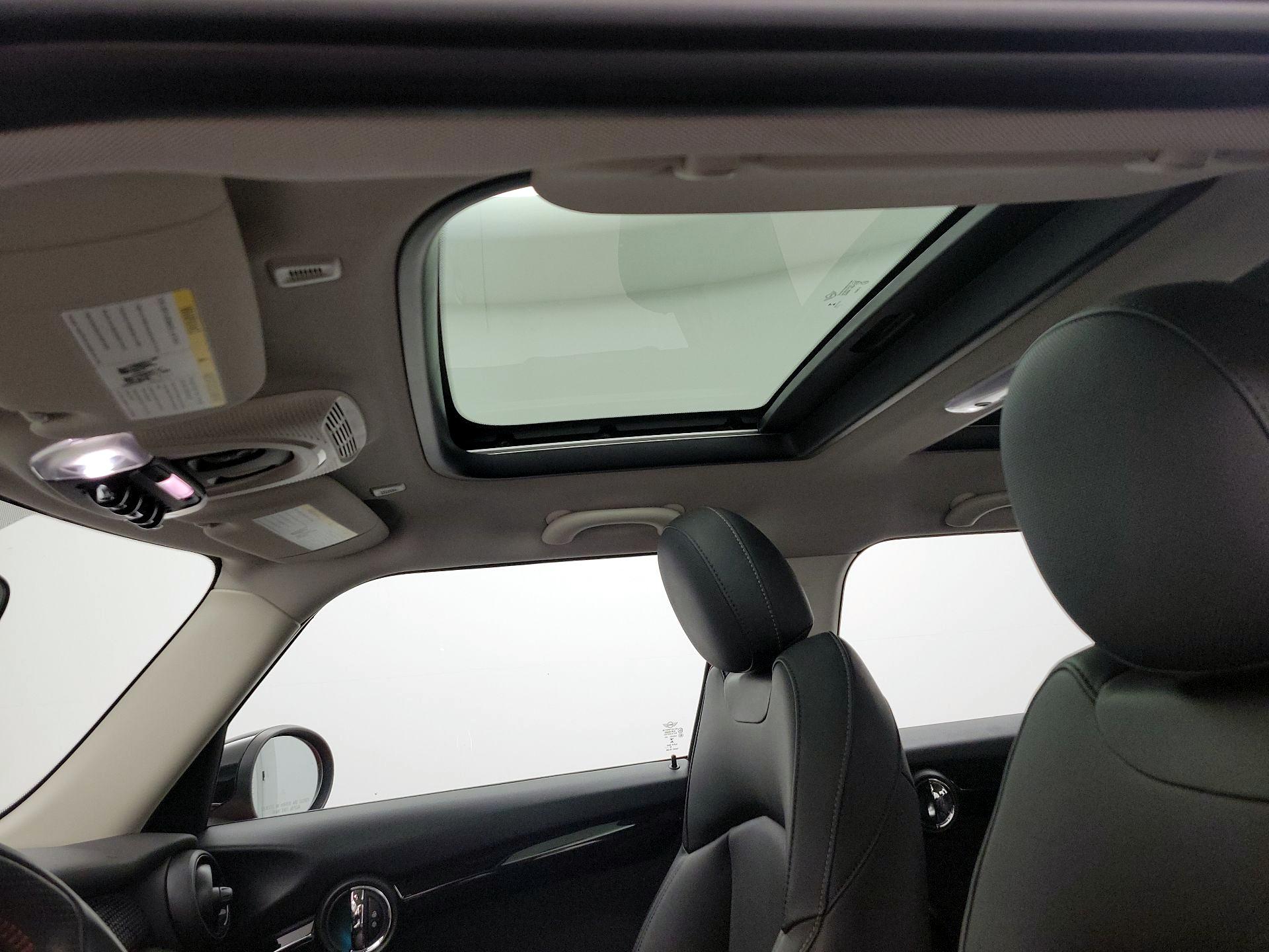 Thumbnail: 2020 MINI Cooper Hardtop - 19