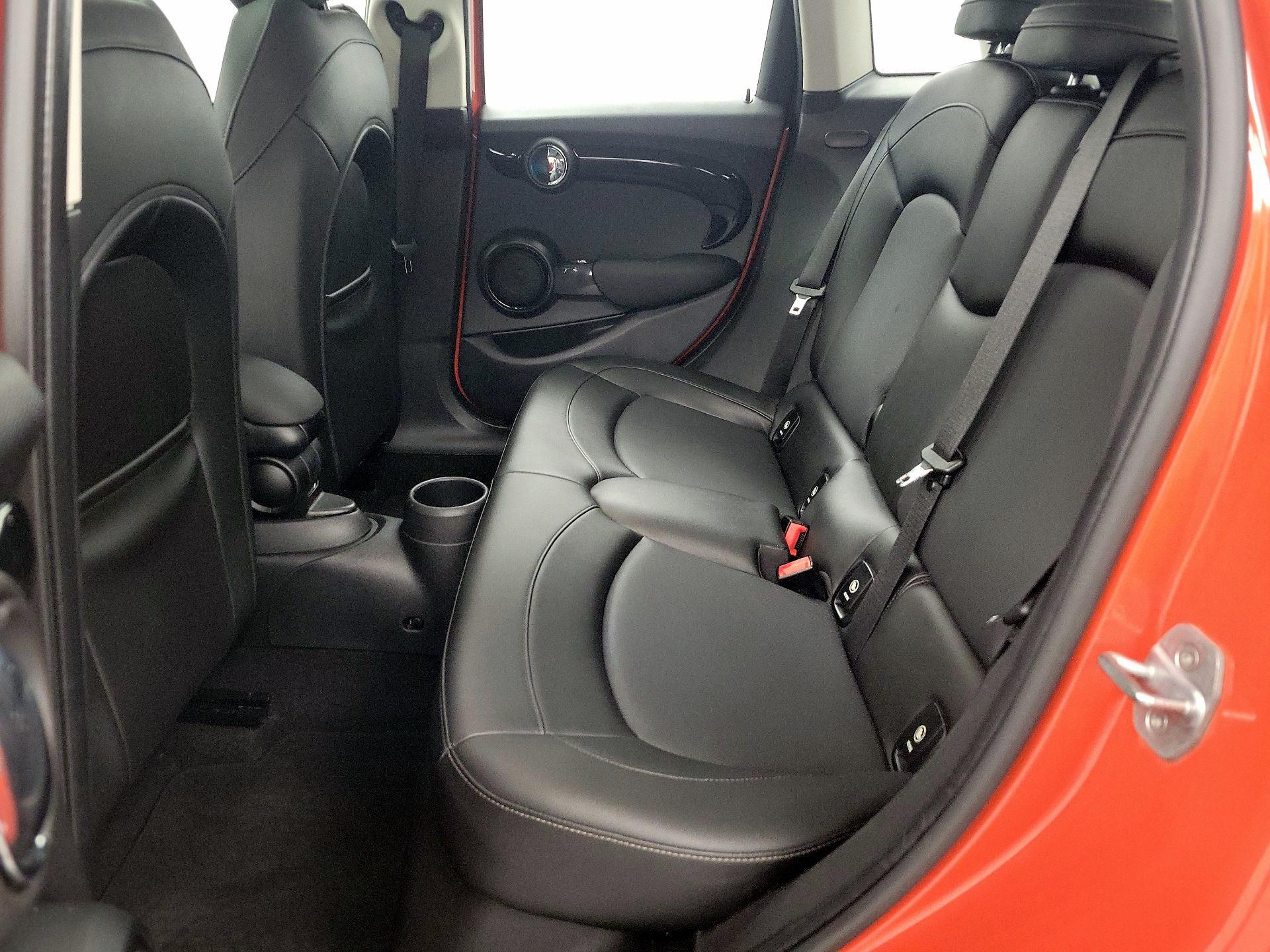 Thumbnail: 2020 MINI Cooper Hardtop - 20