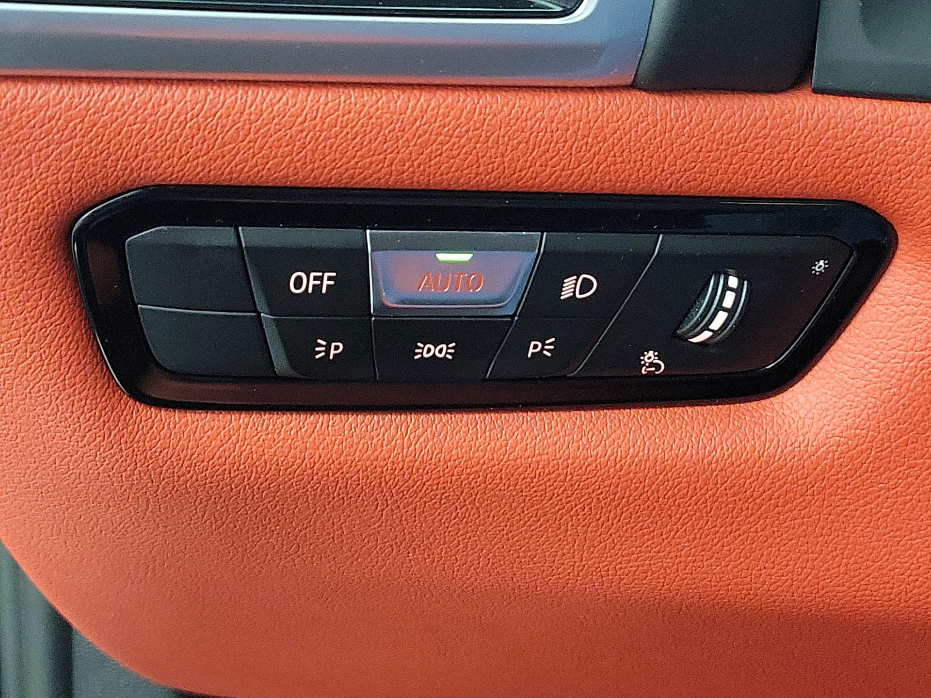 Thumbnail: 2022 BMW 8 Series - 13